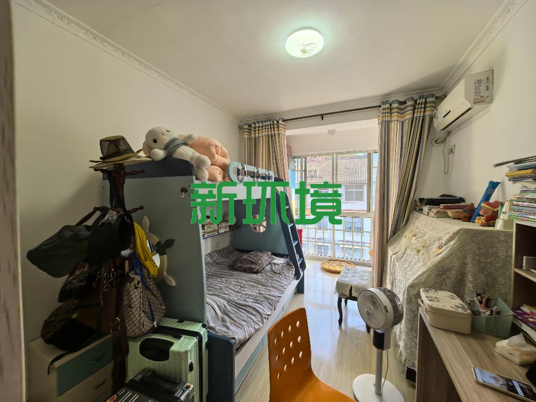 汇景名都  3室2厅2卫   54.80万客厅