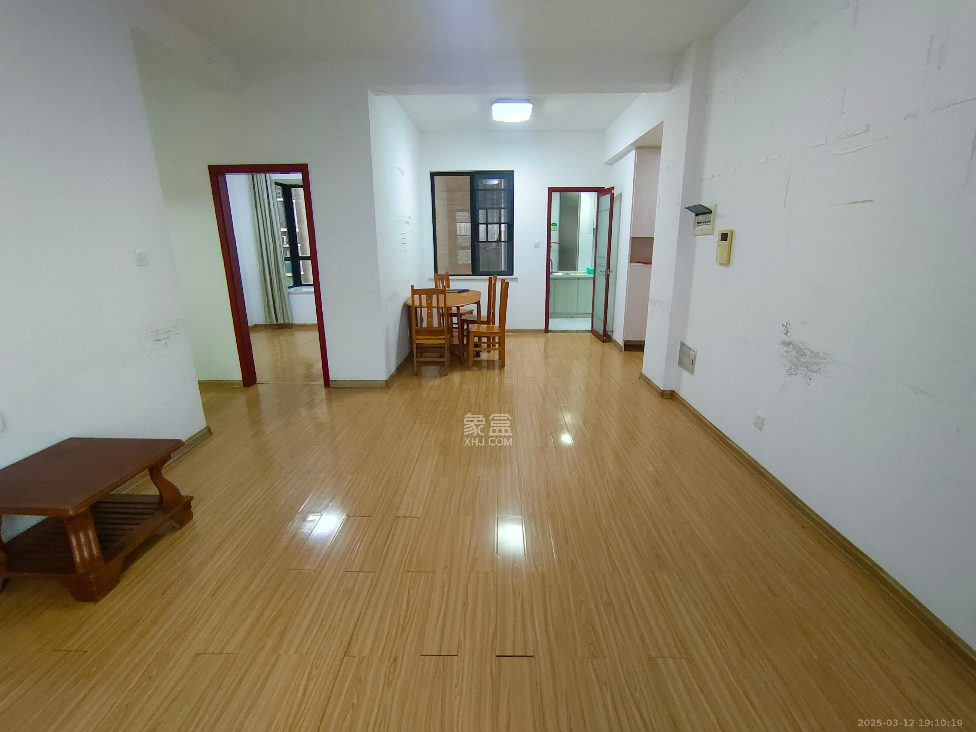 英郡年华 3室2厅1卫 2200.0元/月 英郡年华 3室2厅1卫 2200.0元/月室内图