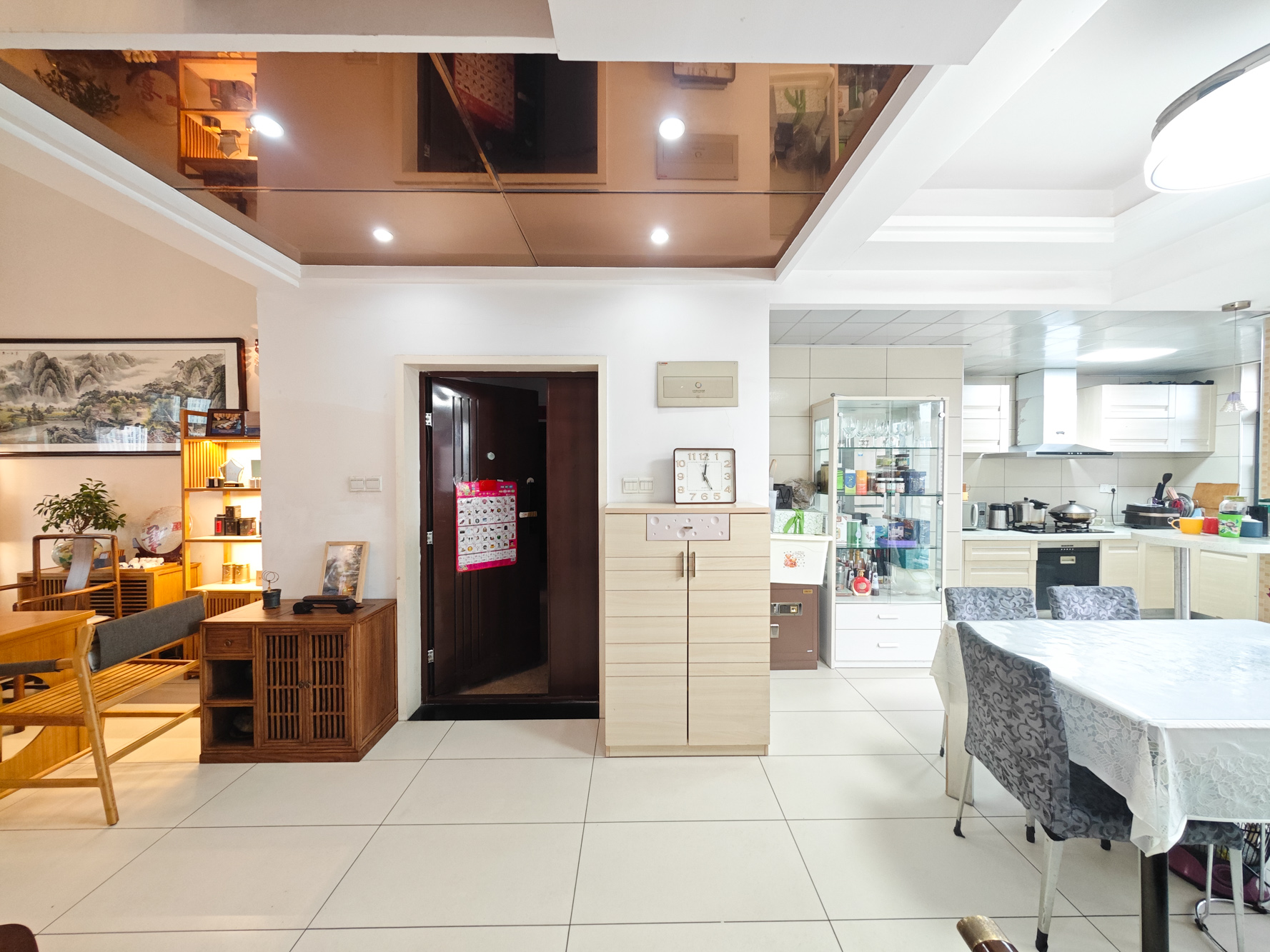 奥林匹克花园 4室2厅2卫 108.0万 奥林匹克花园 4室2厅2卫 108.0万客厅