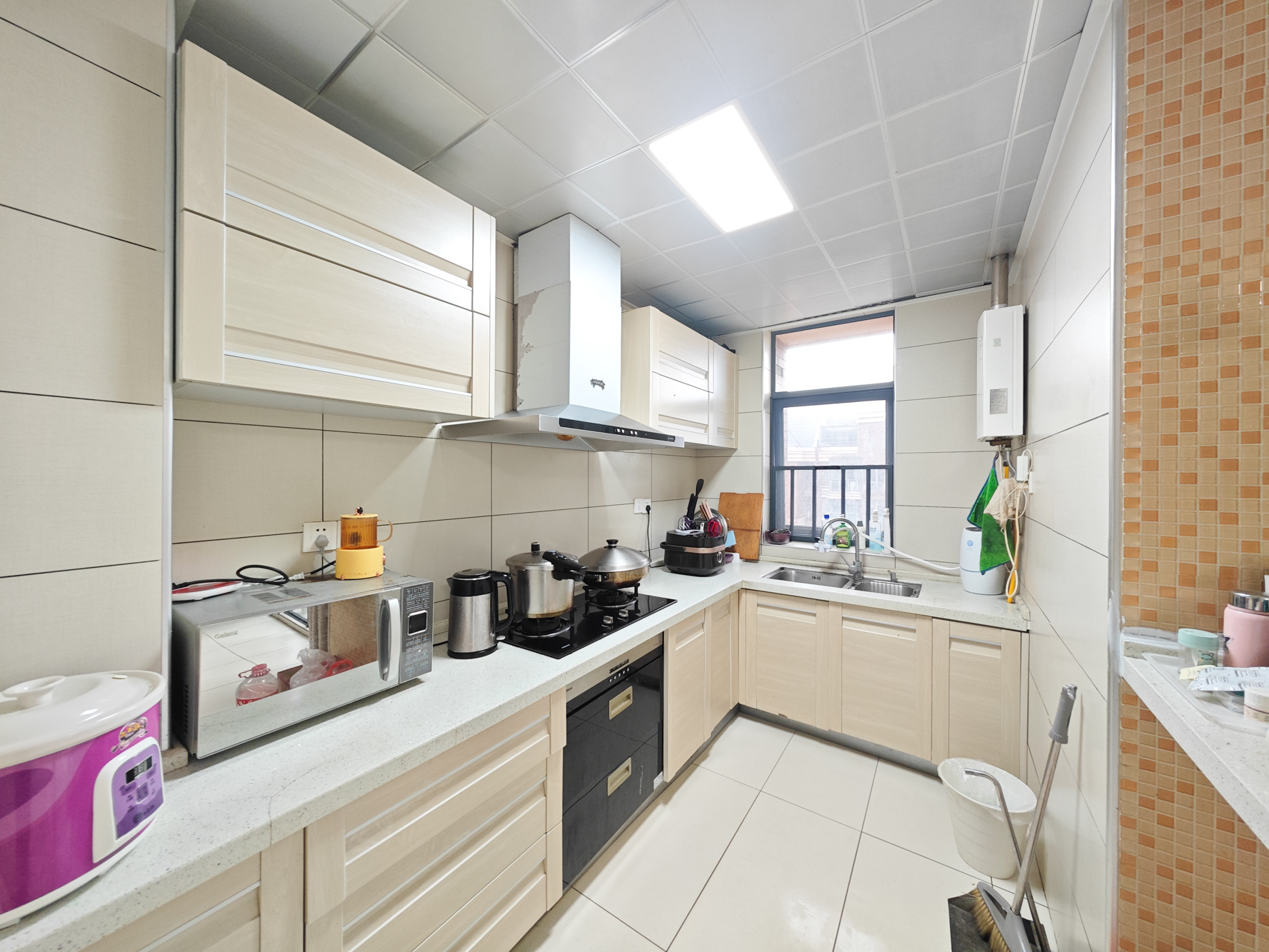 奥林匹克花园 4室2厅2卫 108.0万 奥林匹克花园 4室2厅2卫 108.0万其他