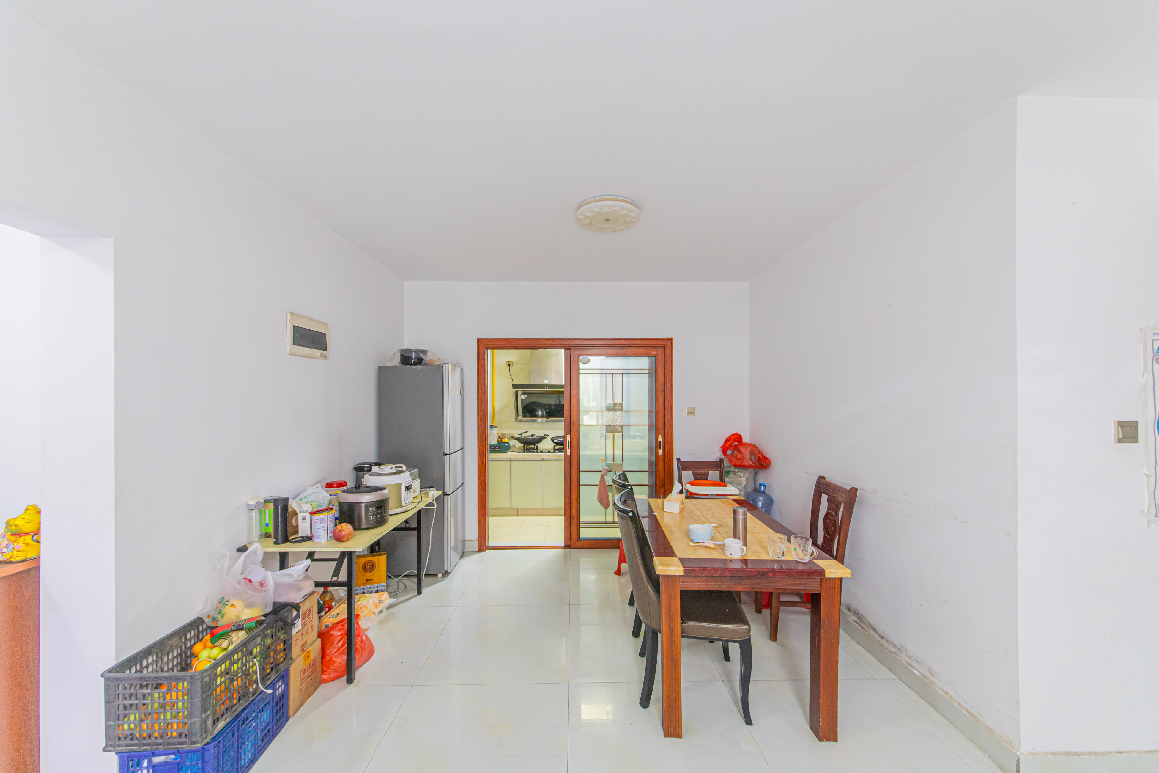 鑫远悦城(鑫远悦时代) 4室2厅2卫 135.0万 鑫远悦城(鑫远悦时代) 4室2厅2卫 135.0万客厅