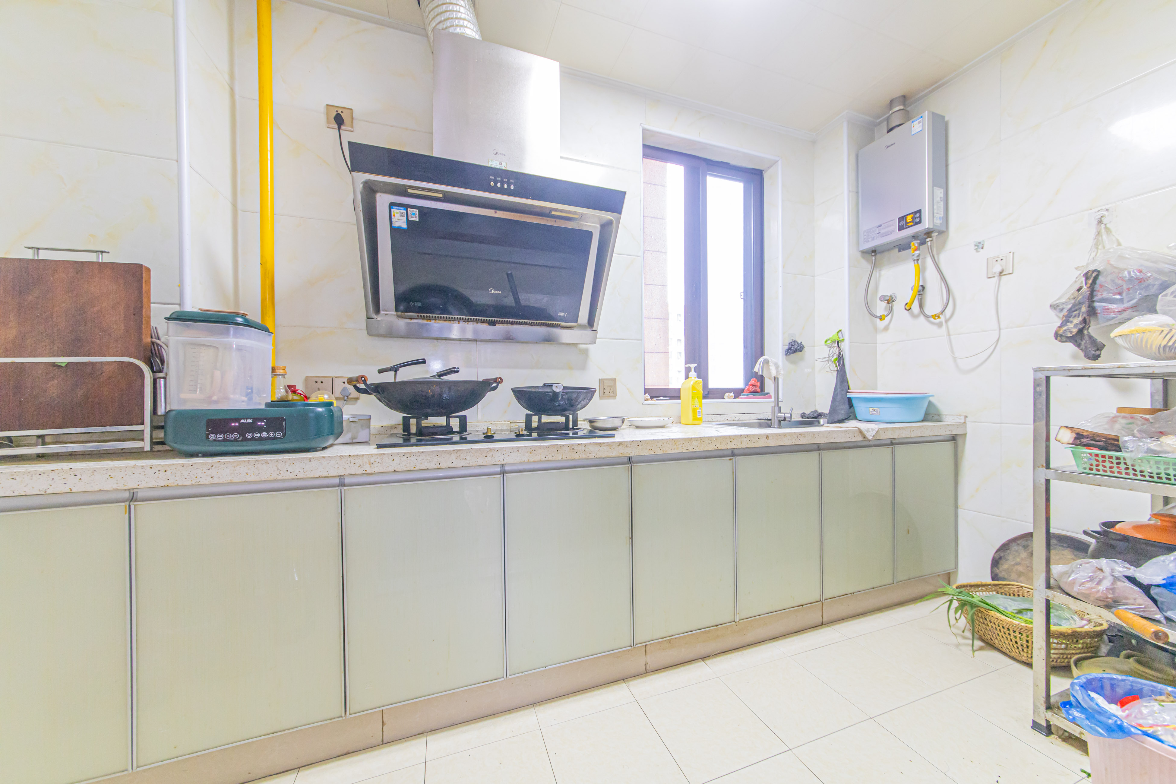 鑫远悦城(鑫远悦时代) 4室2厅2卫 135.0万 鑫远悦城(鑫远悦时代) 4室2厅2卫 135.0万厨房