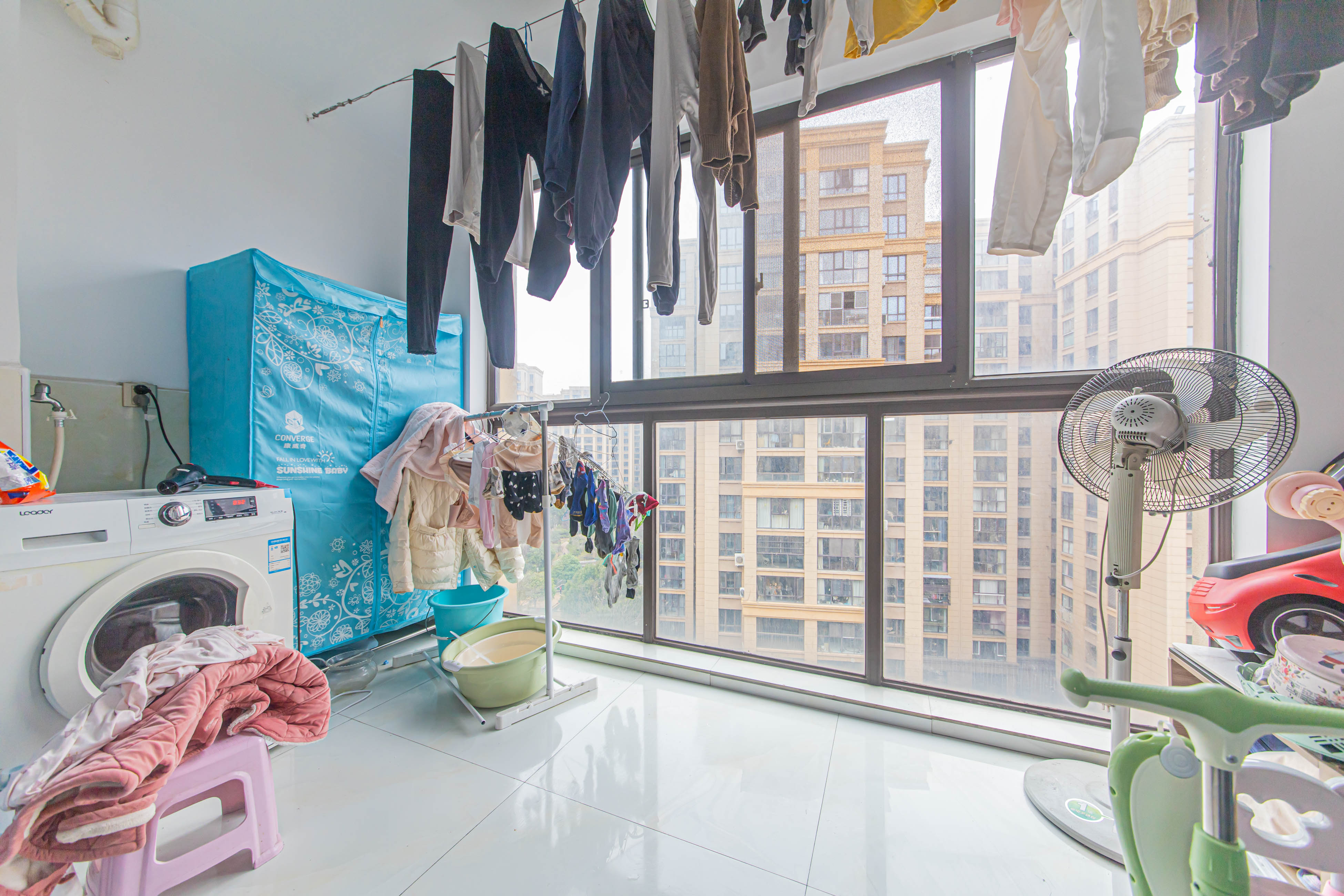 鑫远悦城(鑫远悦时代) 4室2厅2卫 135.0万 鑫远悦城(鑫远悦时代) 4室2厅2卫 135.0万阳台