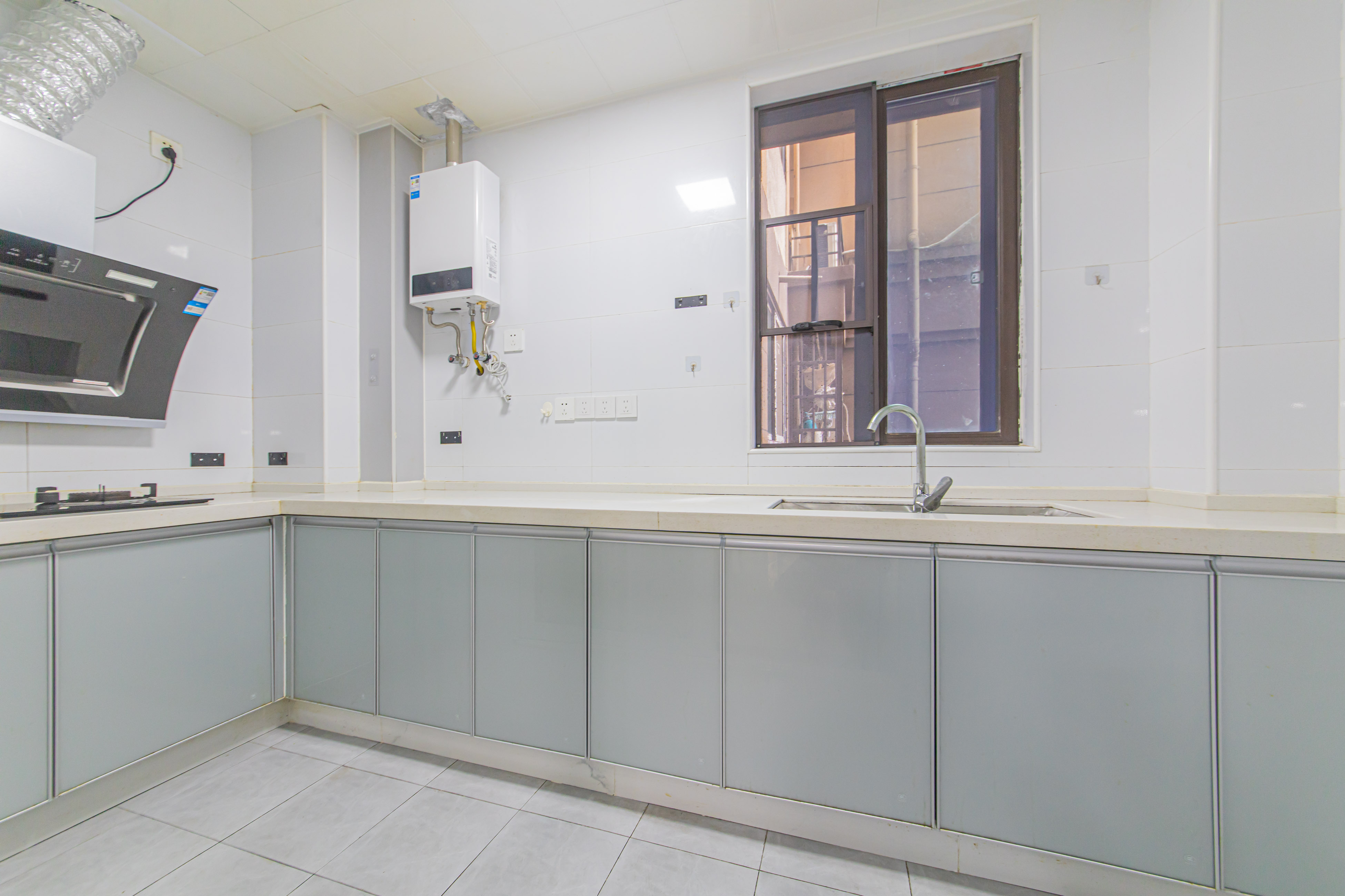 鑫远悦城(鑫远悦时代)  4室2厅1卫    104.0万 鑫远悦城(鑫远悦时代)  4室2厅1卫    104.0万厨房