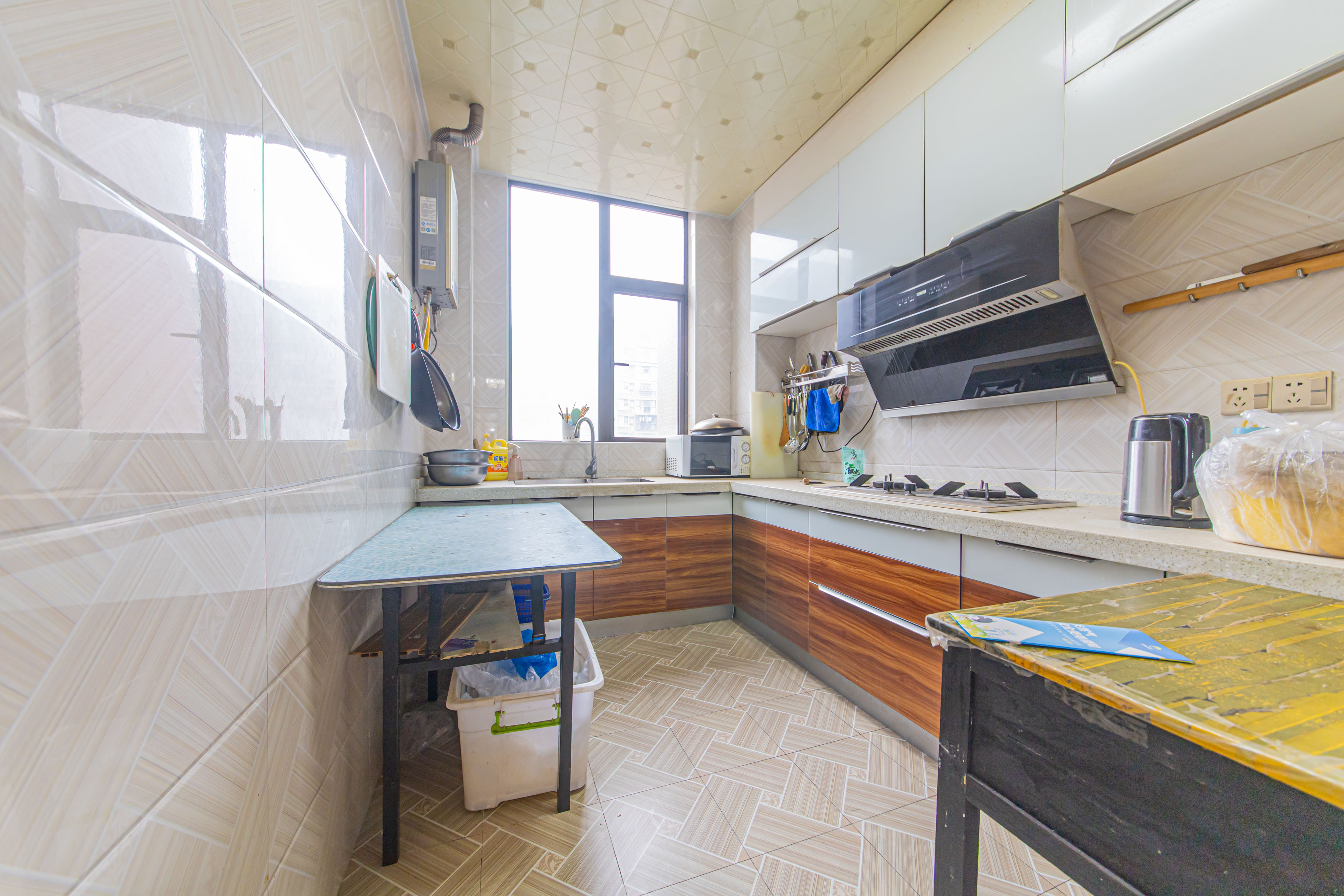 长城水郡 4室2厅1卫 121.8万 长城水郡 4室2厅1卫 121.8万厨房