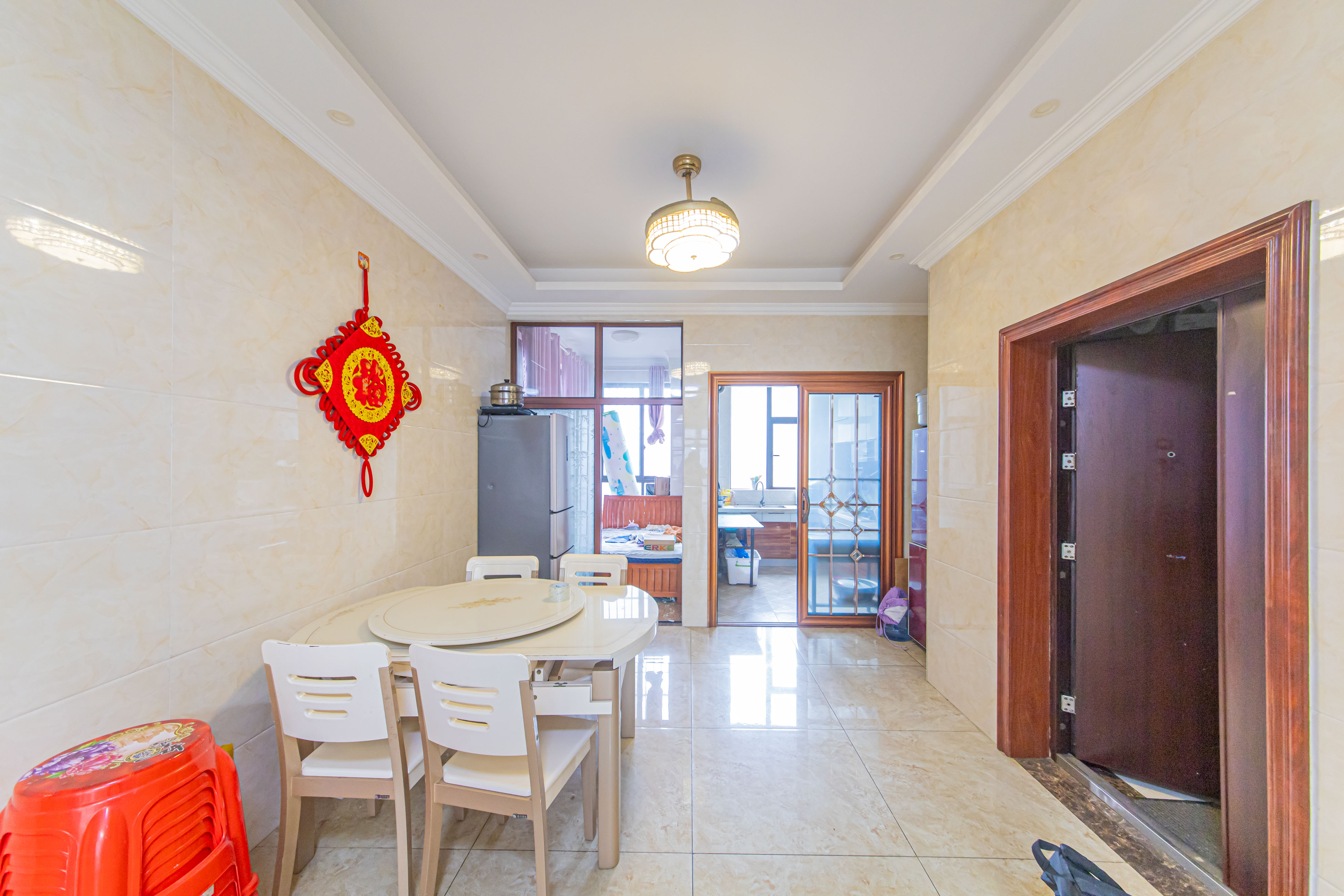 长城水郡 4室2厅1卫 121.8万 长城水郡 4室2厅1卫 121.8万客厅