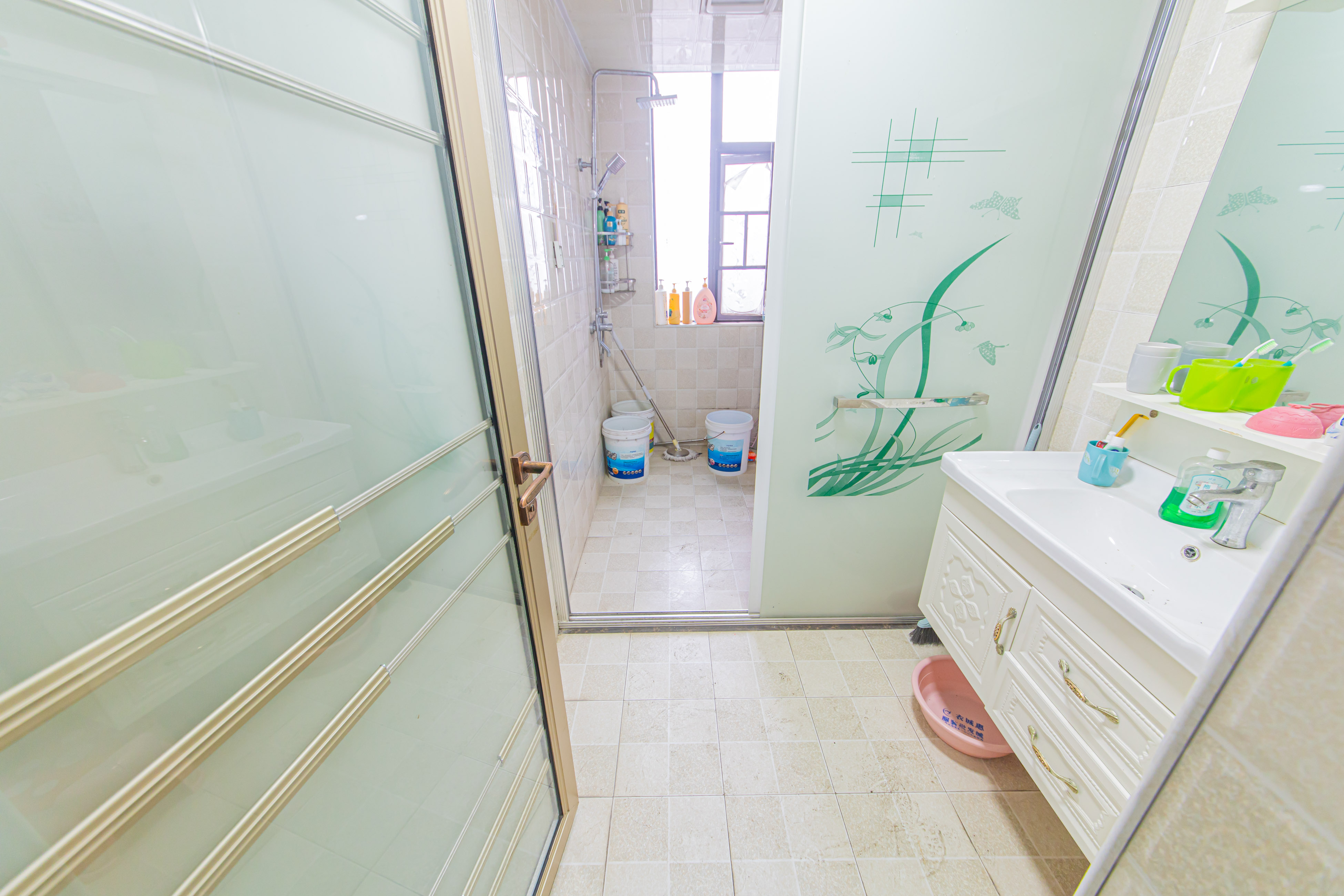 长城水郡 4室2厅1卫 121.8万 长城水郡 4室2厅1卫 121.8万卫生间