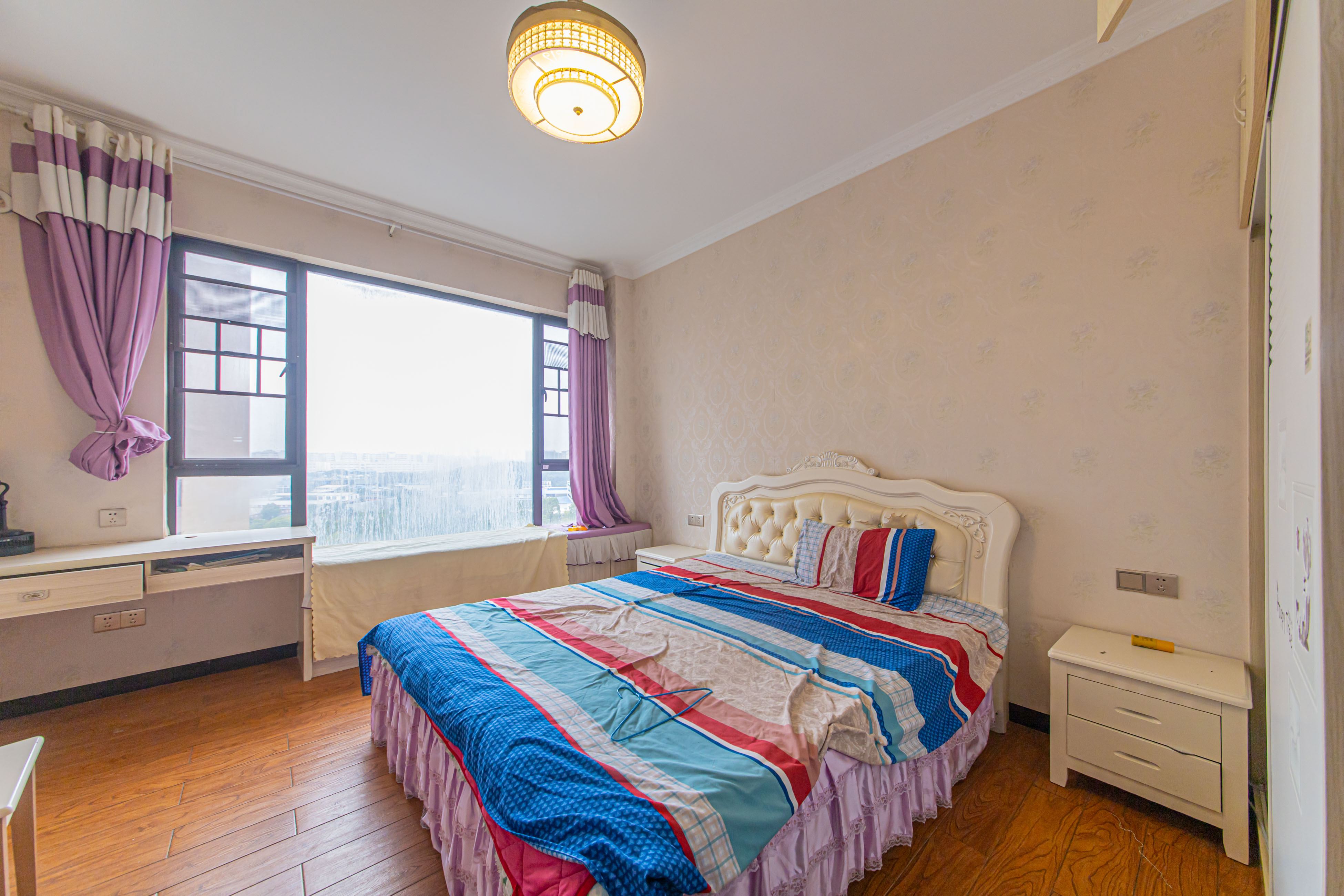 长城水郡 4室2厅1卫 121.8万 长城水郡 4室2厅1卫 121.8万卧室