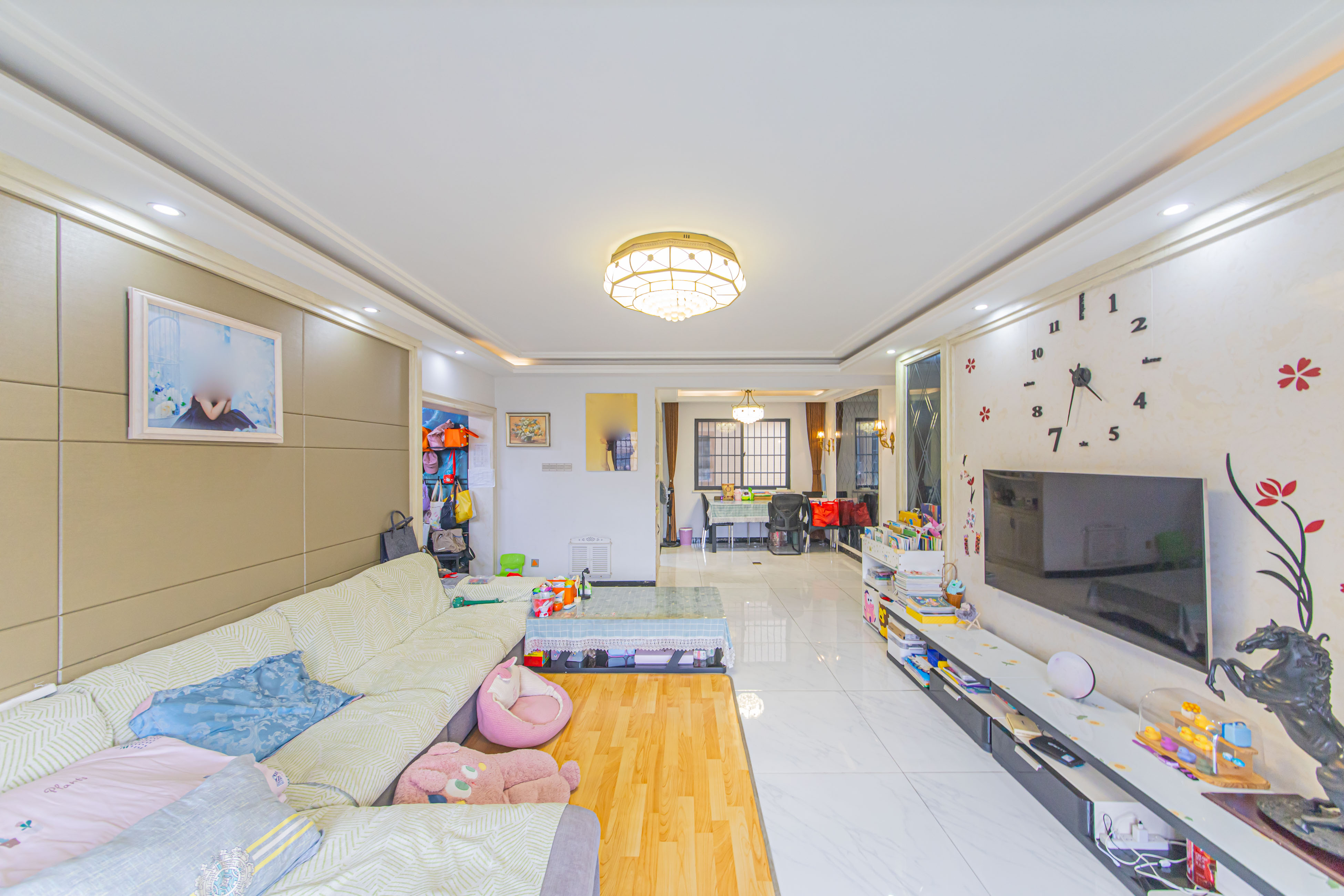 中建芙蓉嘉苑 4室2厅2卫 127.0万 中建芙蓉嘉苑 4室2厅2卫 127.0万客厅