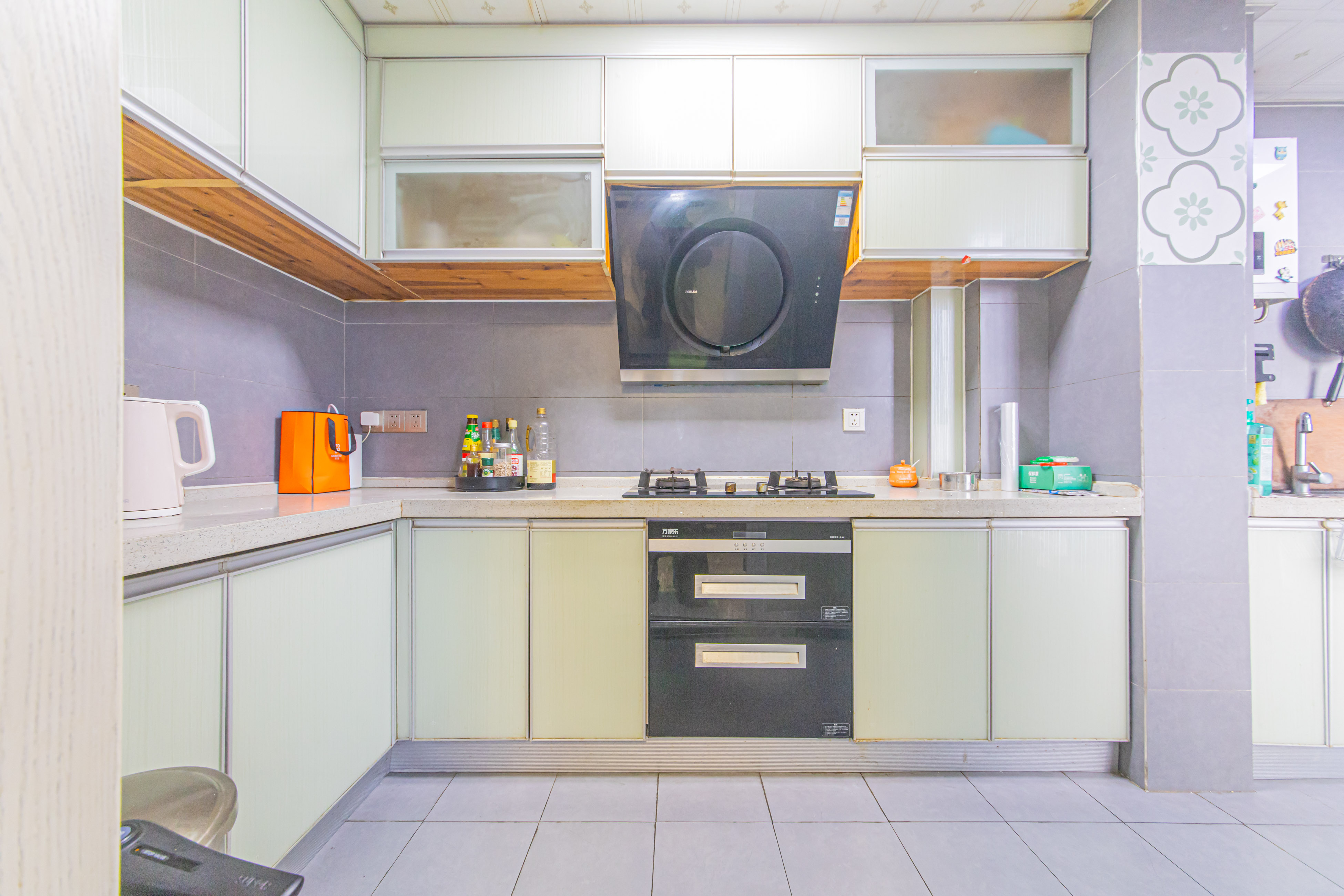 中建芙蓉嘉苑 4室2厅2卫 127.0万 中建芙蓉嘉苑 4室2厅2卫 127.0万厨房