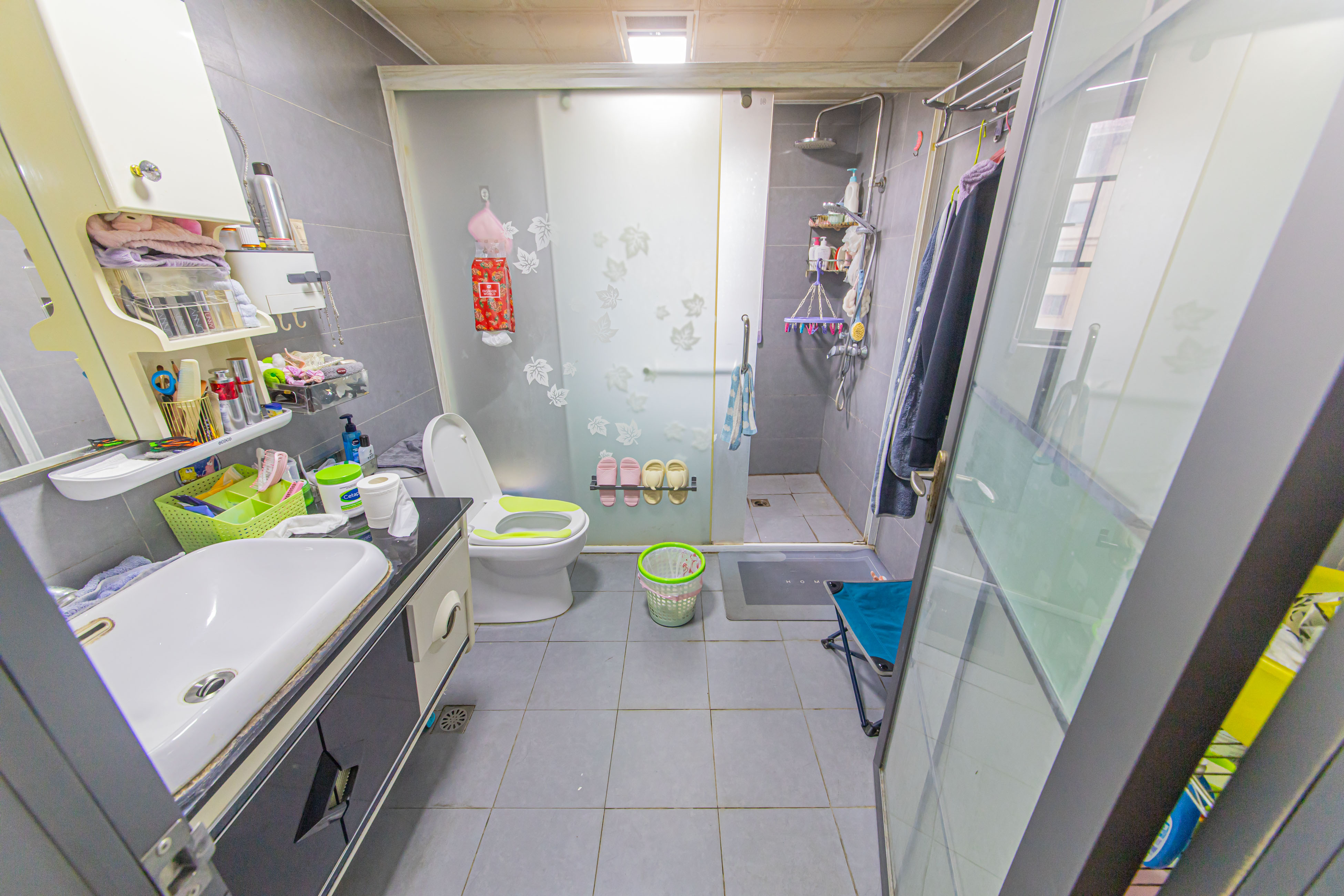 中建芙蓉嘉苑 4室2厅2卫 127.0万 中建芙蓉嘉苑 4室2厅2卫 127.0万卫生间