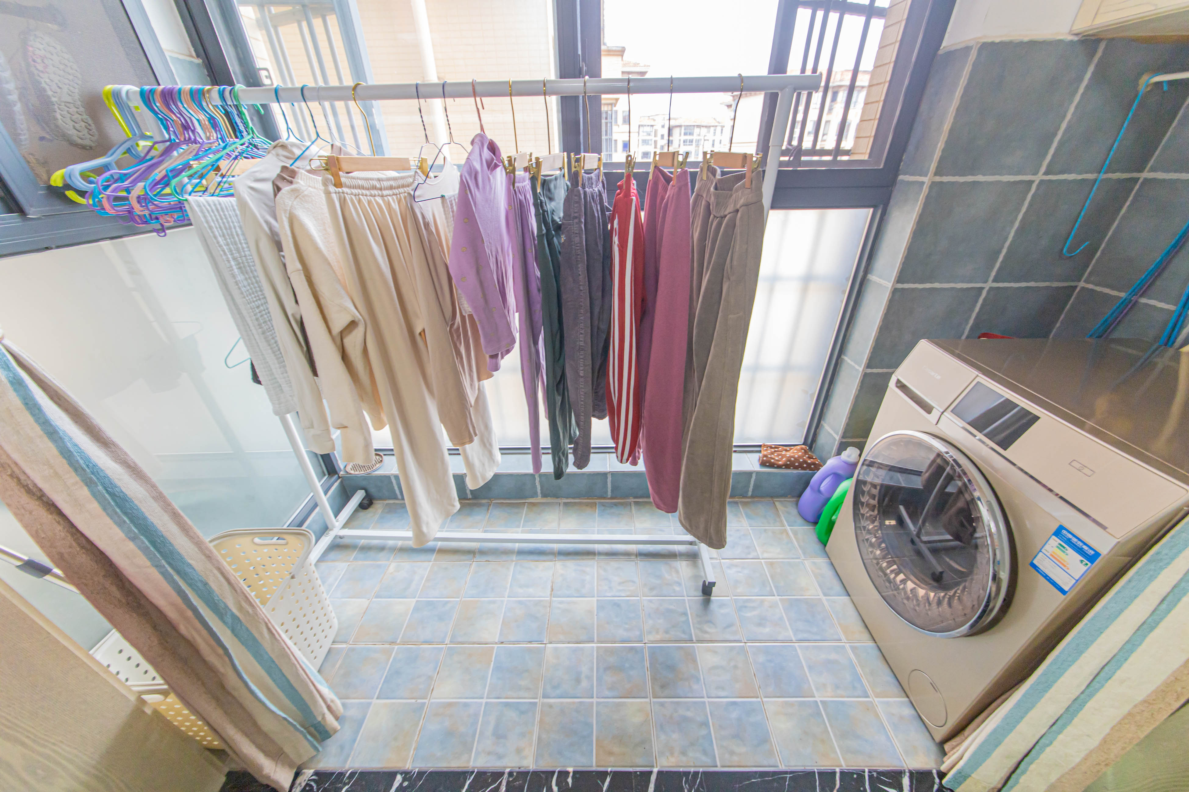 中建芙蓉嘉苑 4室2厅2卫 127.0万 中建芙蓉嘉苑 4室2厅2卫 127.0万阳台