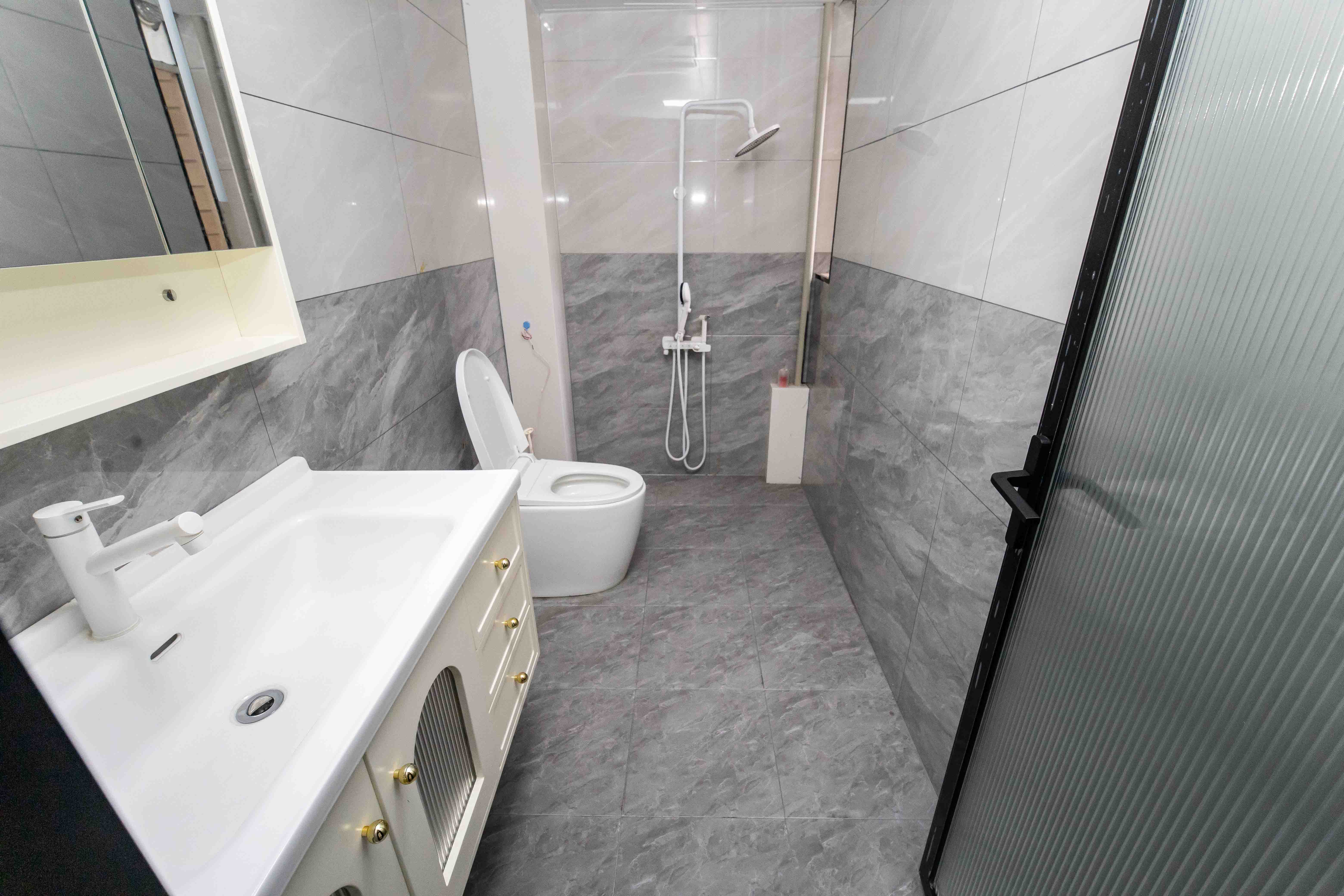 运通馨苑 3室2厅2卫 105.0万 运通馨苑 3室2厅2卫 105.0万卫生间