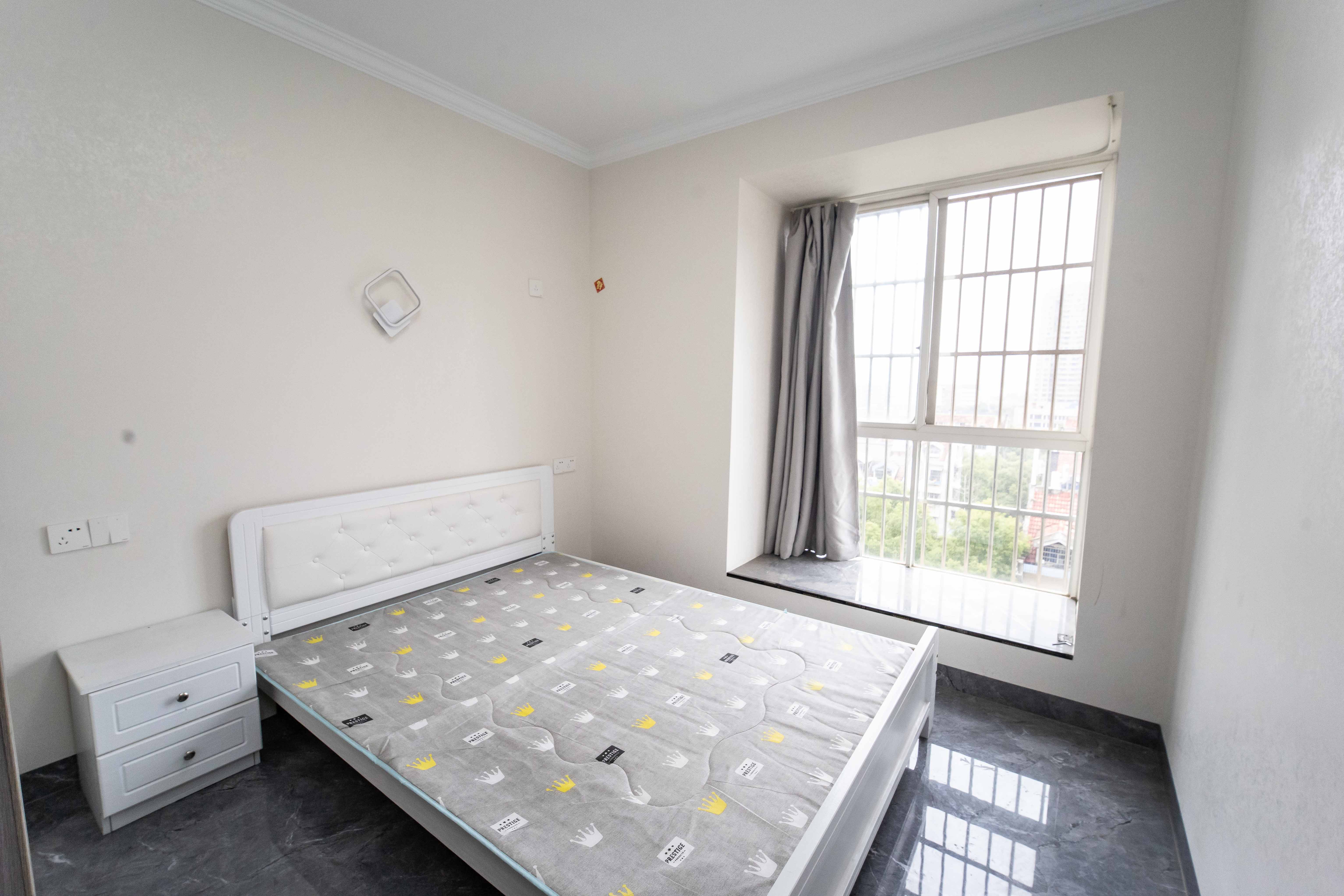 运通馨苑 3室2厅2卫 105.0万 运通馨苑 3室2厅2卫 105.0万卧室