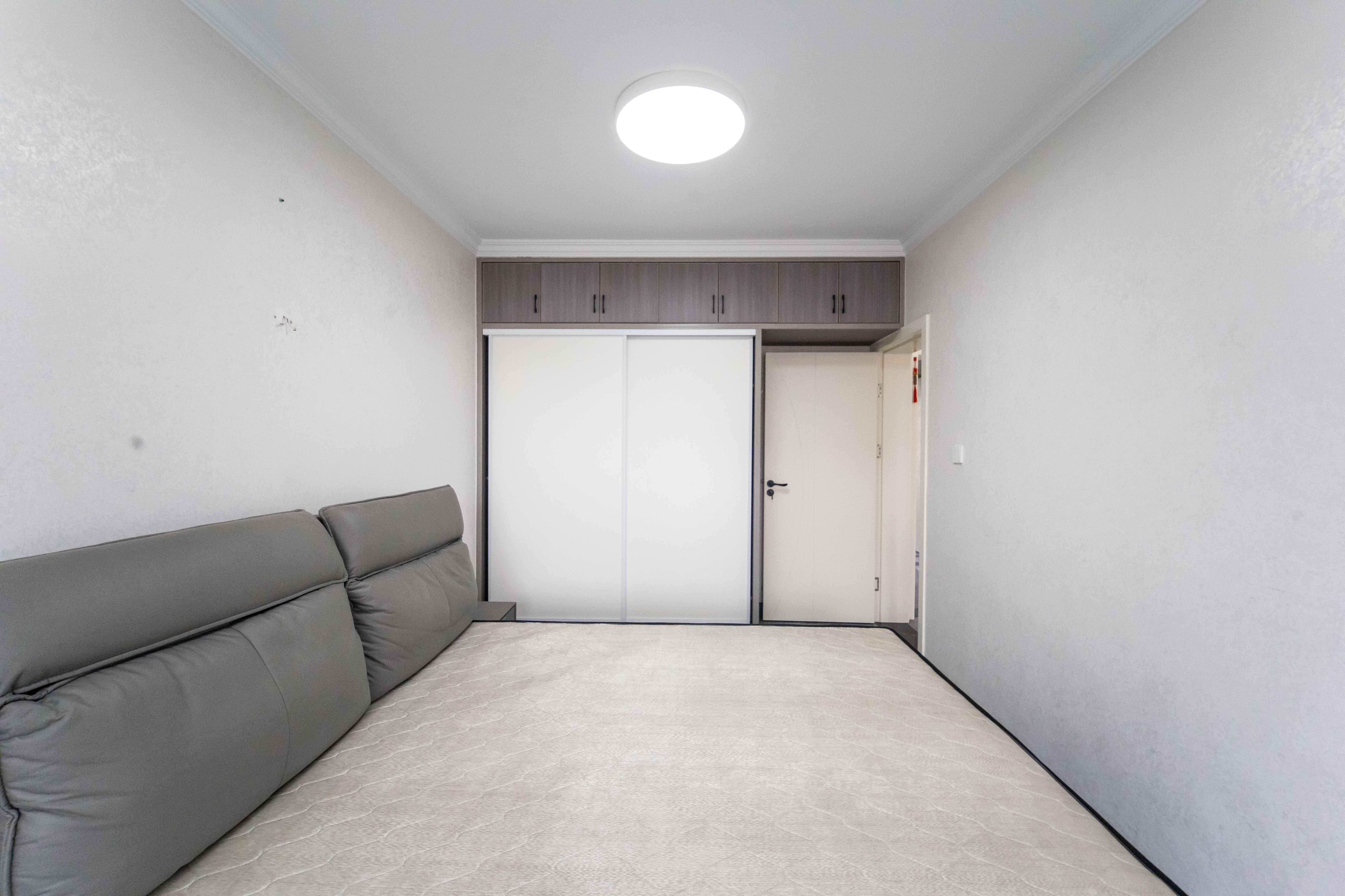 运通馨苑 3室2厅2卫 105.0万 运通馨苑 3室2厅2卫 105.0万卧室