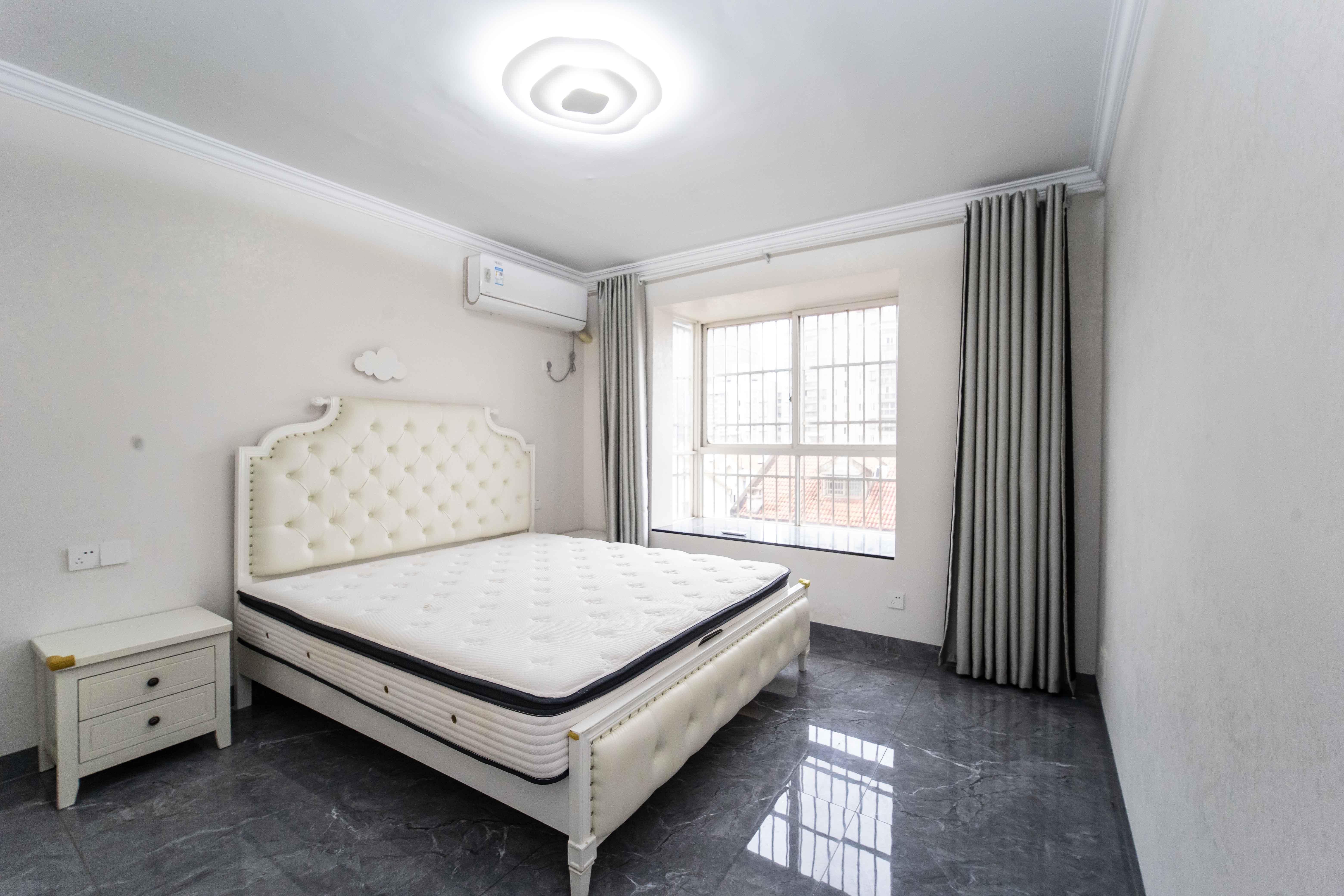 运通馨苑 3室2厅2卫 105.0万 运通馨苑 3室2厅2卫 105.0万卧室