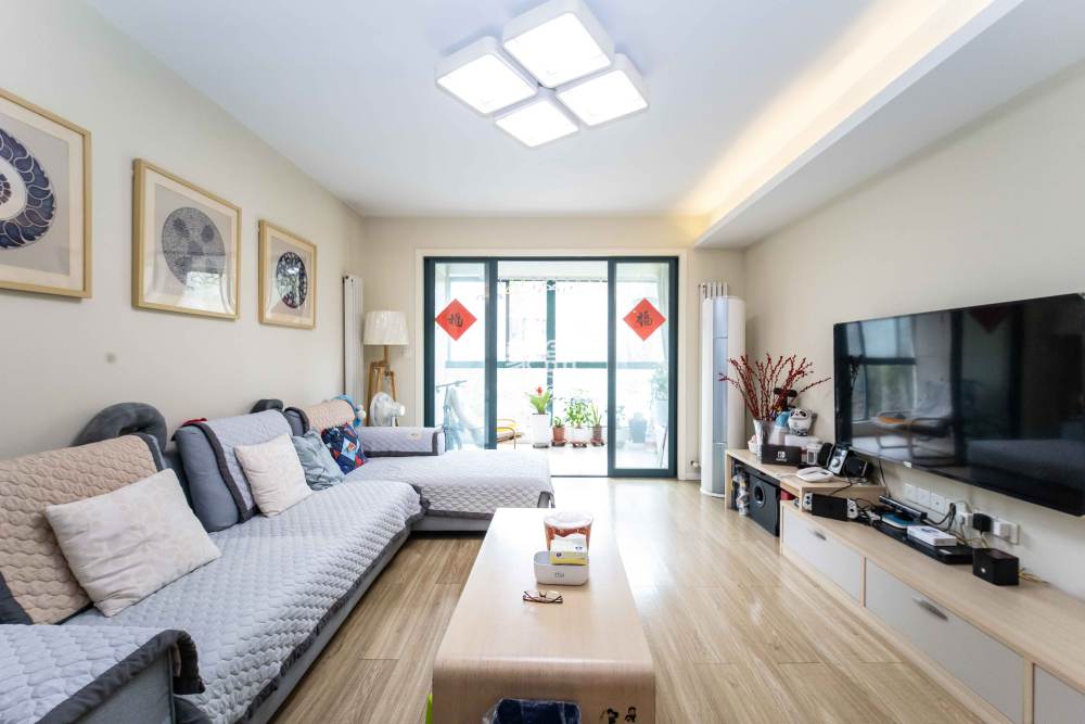 星城世家  3室2厅2卫    168.0万