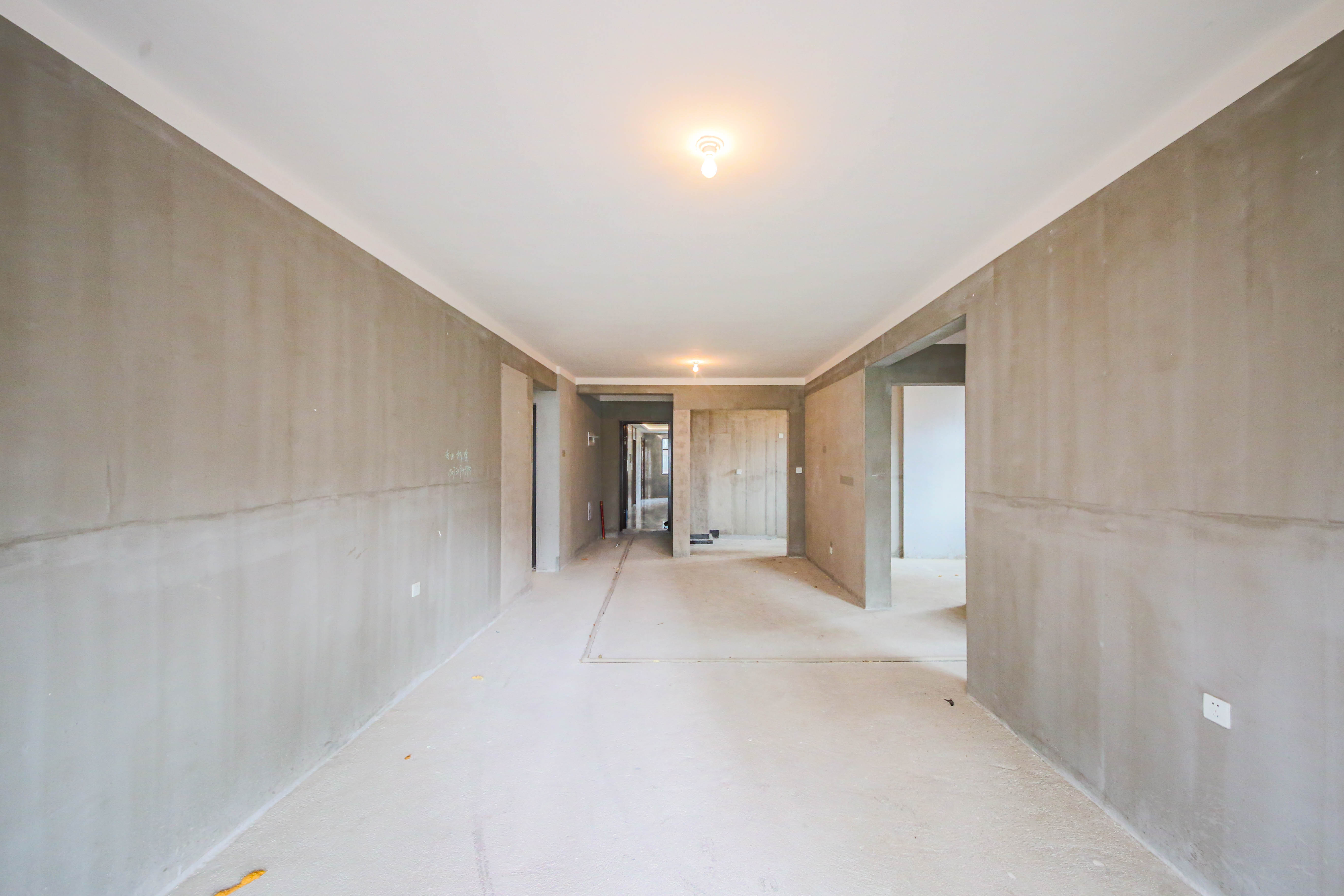 中建钰和城  4室2厅2卫   175.00万