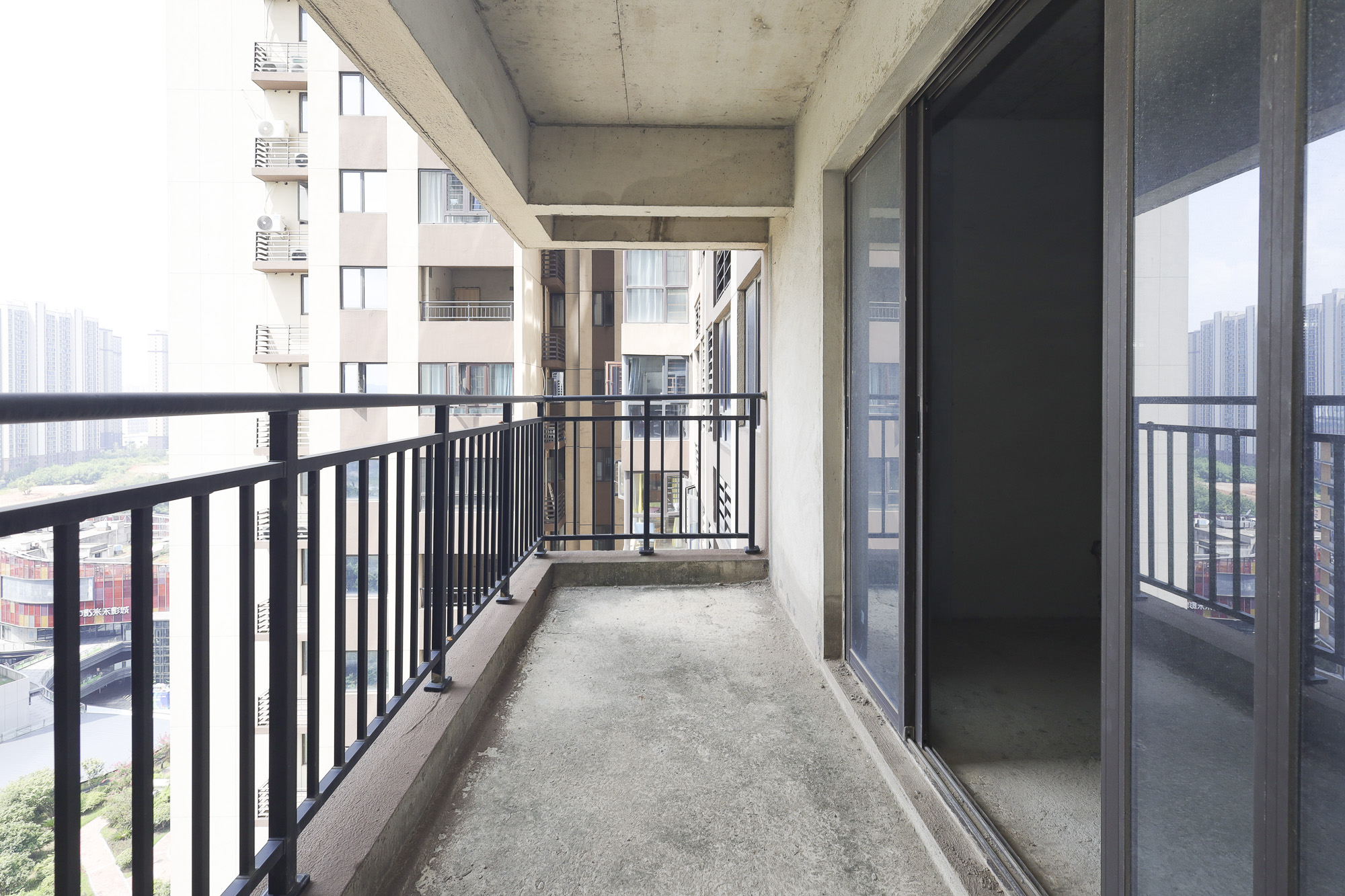 美来美城市广场  4室2厅2卫    78.0万 美来美城市广场  4室2厅2卫    78.0万阳台