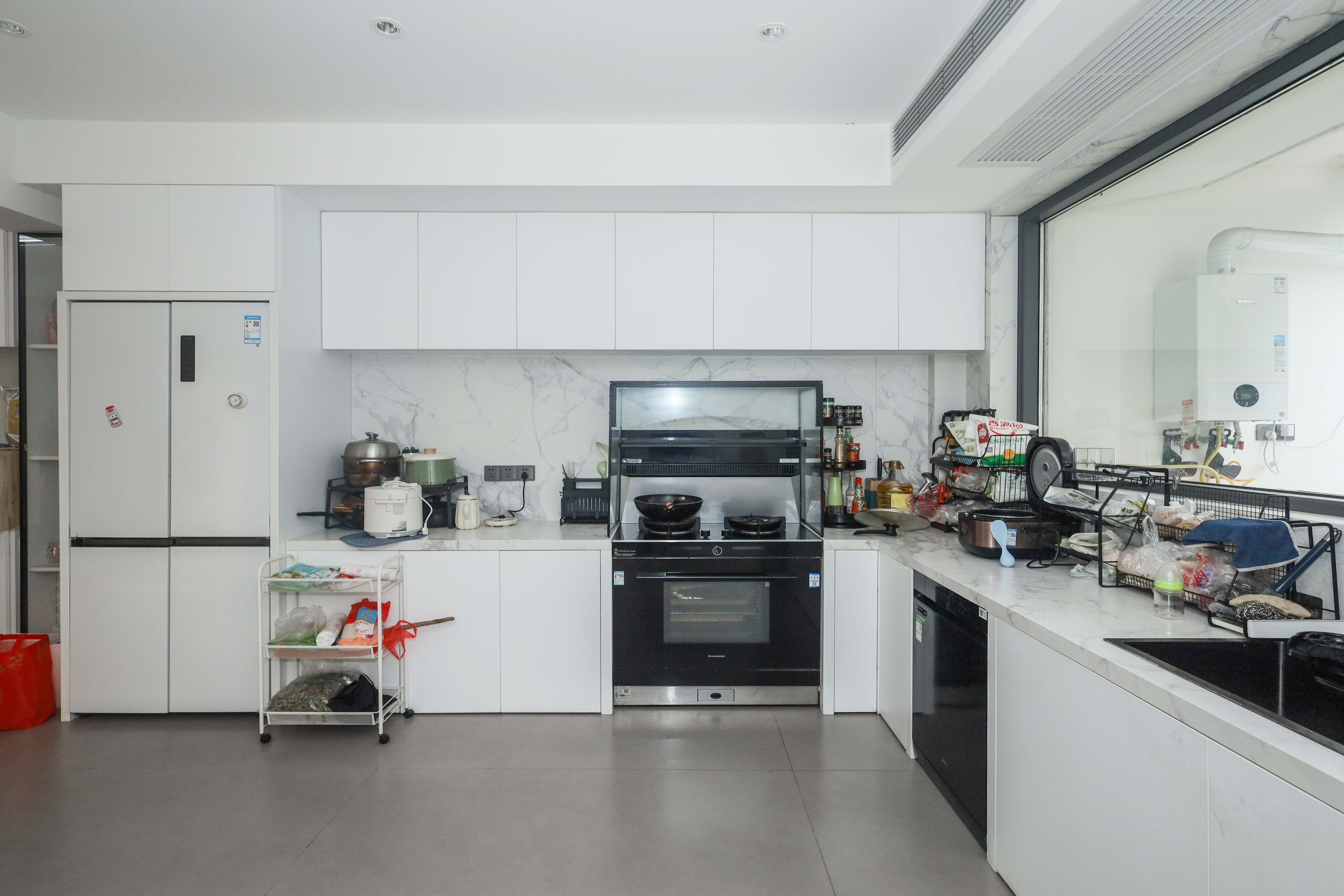 山水英伦 5室2厅3卫 348.0万 山水英伦 5室2厅3卫 348.0万厨房