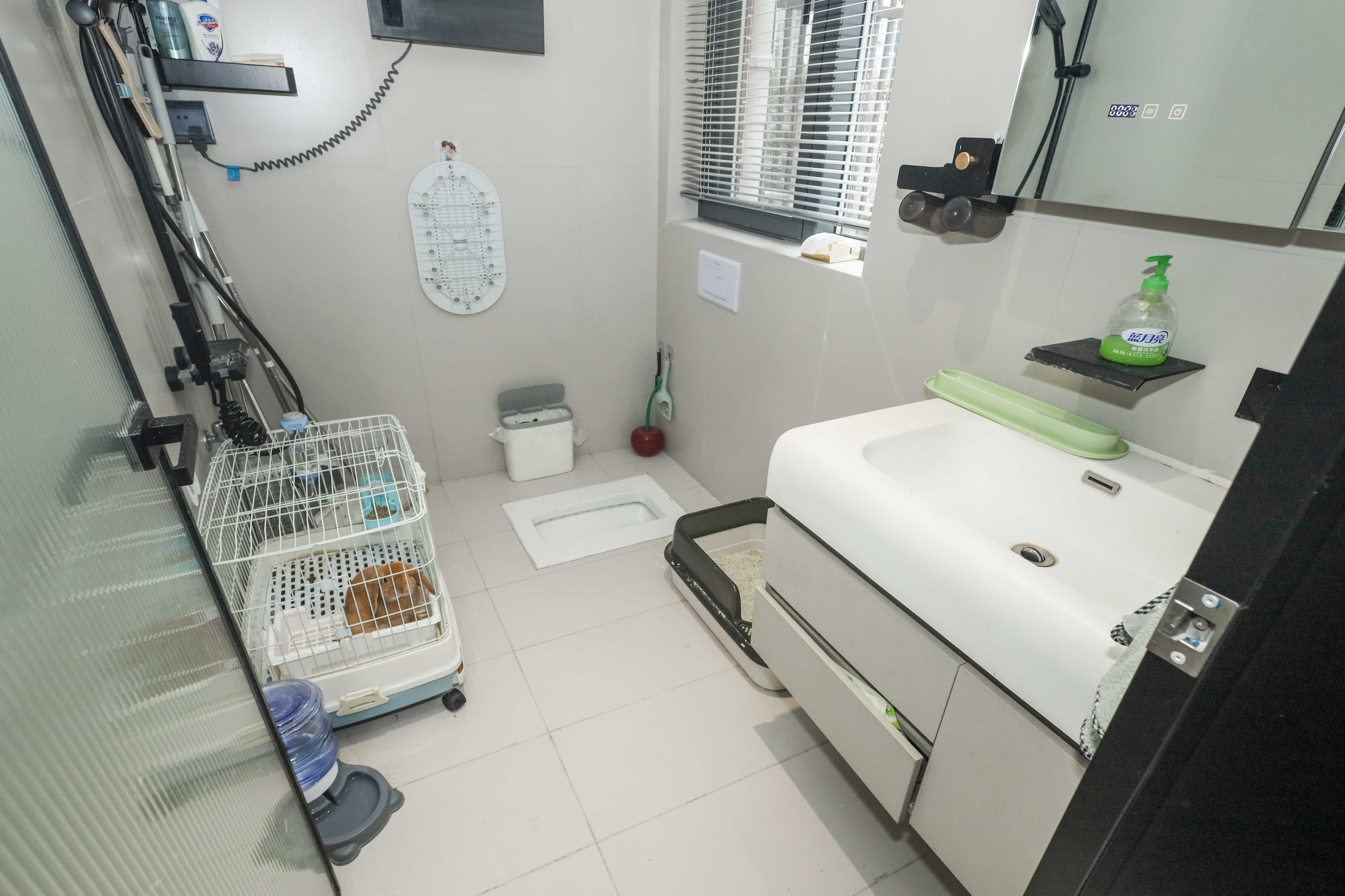 山水英伦 5室2厅3卫 348.0万 山水英伦 5室2厅3卫 348.0万卫生间