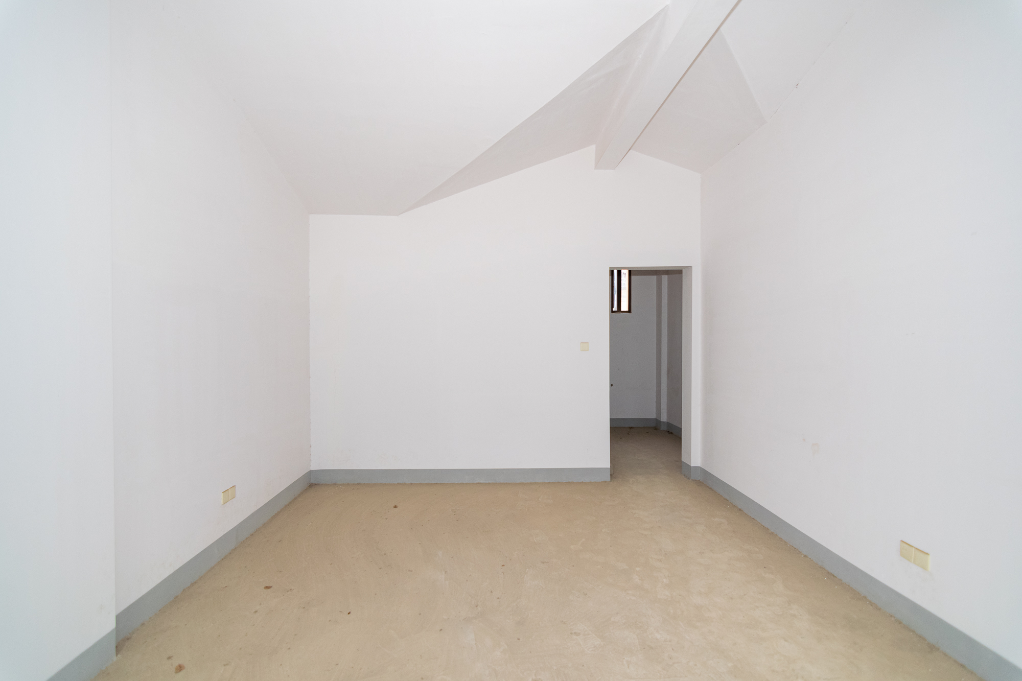 金地三千府(金地湖山樾、金地自在城) 5室2厅3卫 410.0万 金地三千府(金地湖山樾、金地自在城) 5室2厅3卫 410.0万卧室