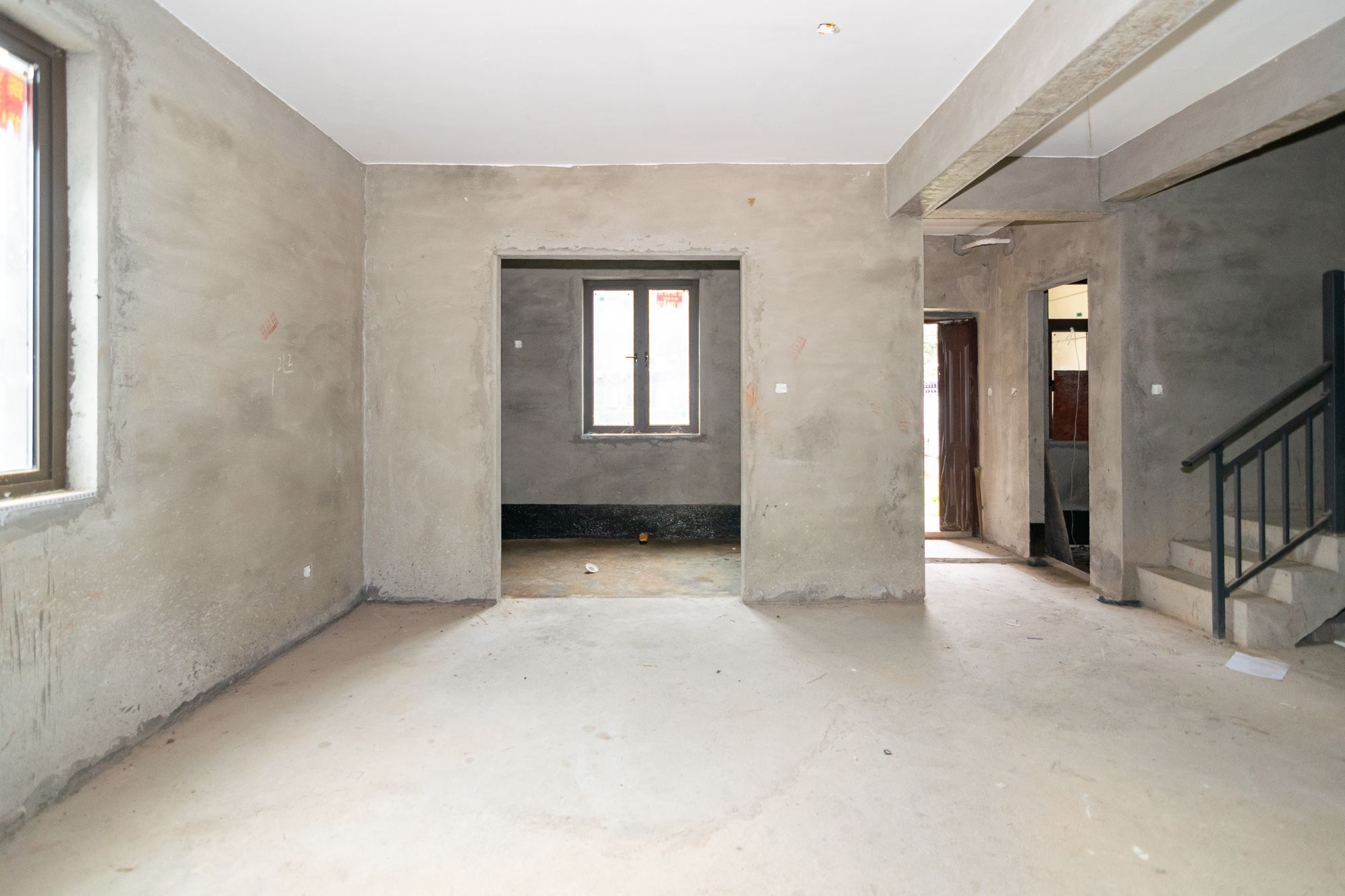 澳海望洲府  5室2厅3卫    352.0万 澳海望洲府  5室2厅3卫    352.0万客厅