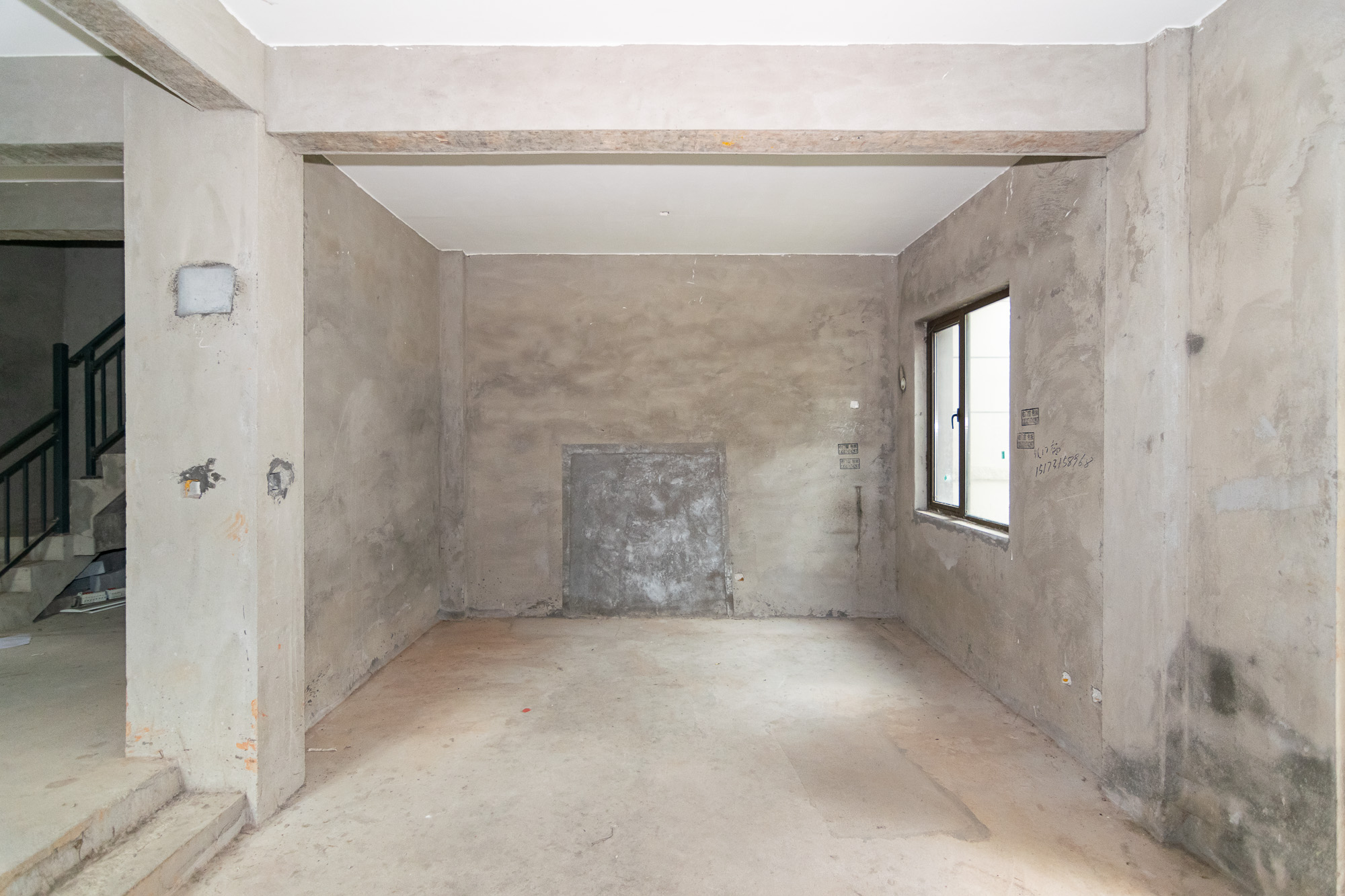 澳海望洲府  5室2厅3卫    352.0万 澳海望洲府  5室2厅3卫    352.0万客厅