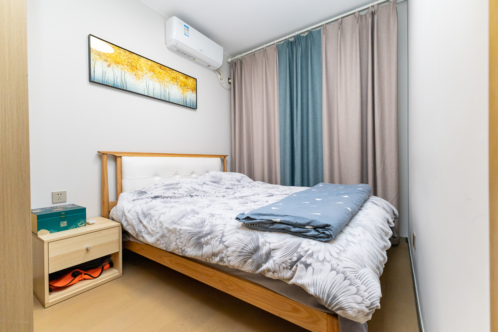 时代倾城四期 3室2厅2卫 77.5万 时代倾城四期 3室2厅2卫 77.5万卧室