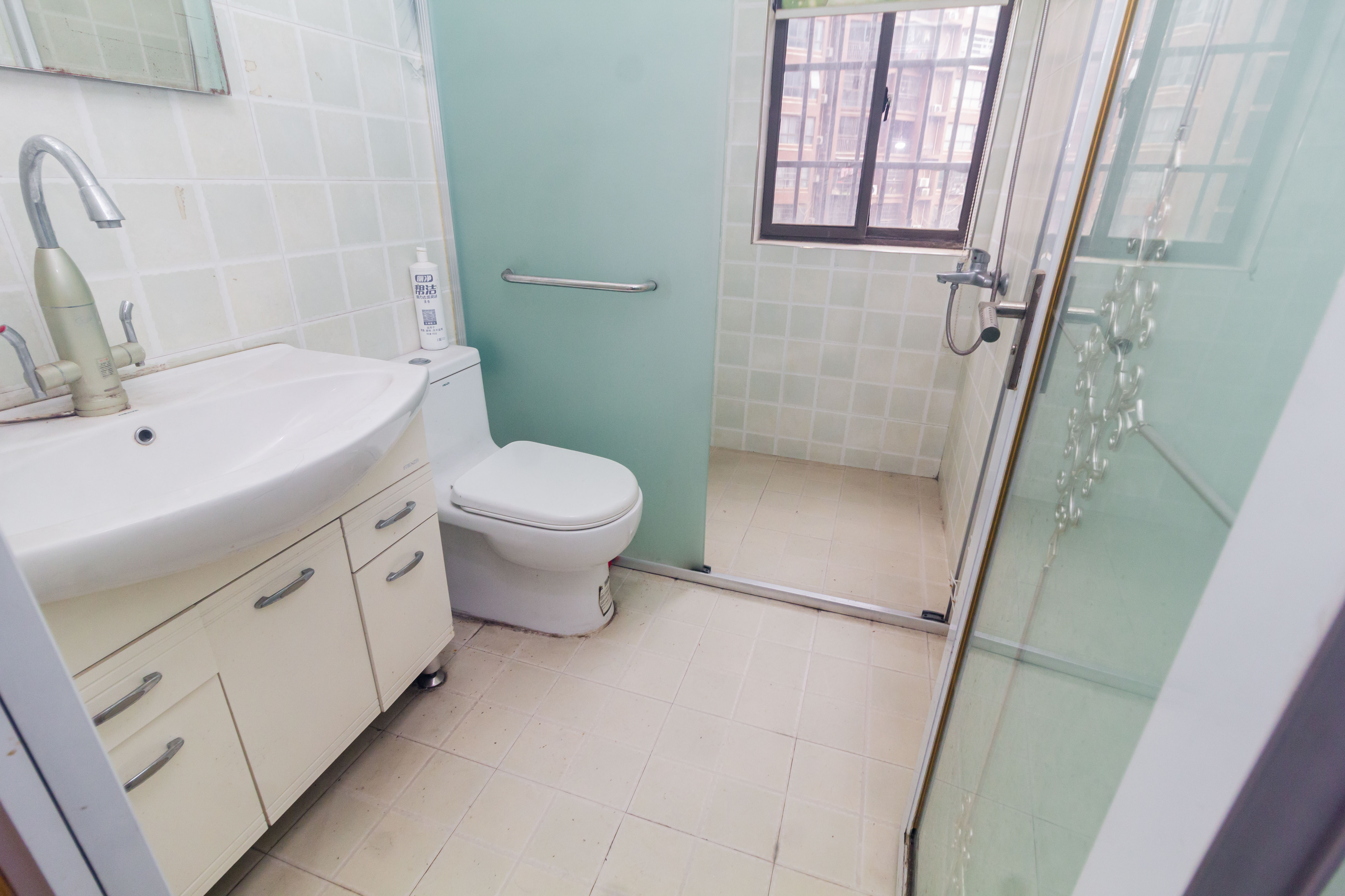 方略潇邦 4室2厅2卫 69.9万 方略潇邦 4室2厅2卫 69.9万卫生间