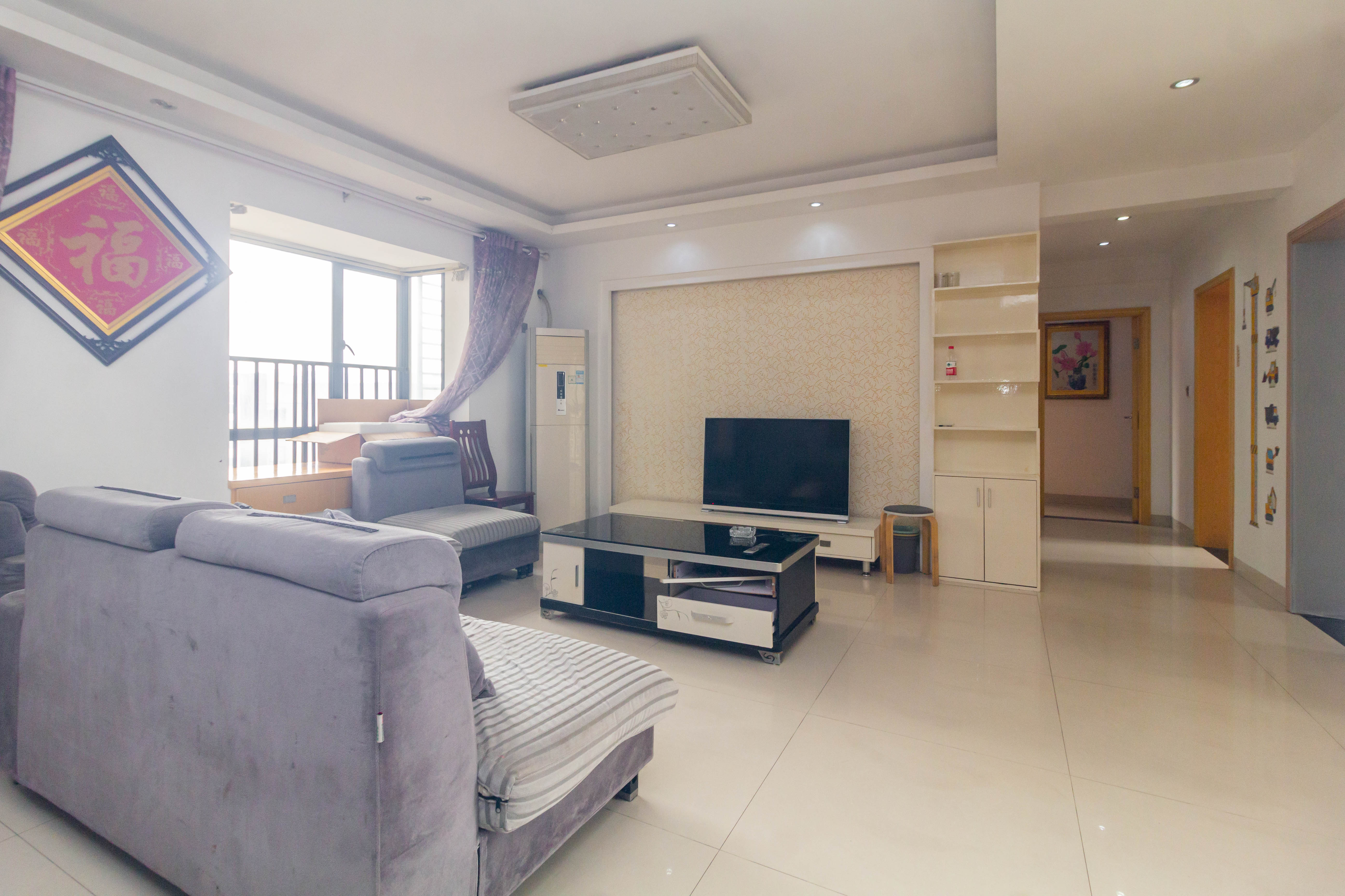 中国铁建国际城一期  4室2厅2卫    79.8万 中国铁建国际城一期  4室2厅2卫    79.8万客厅