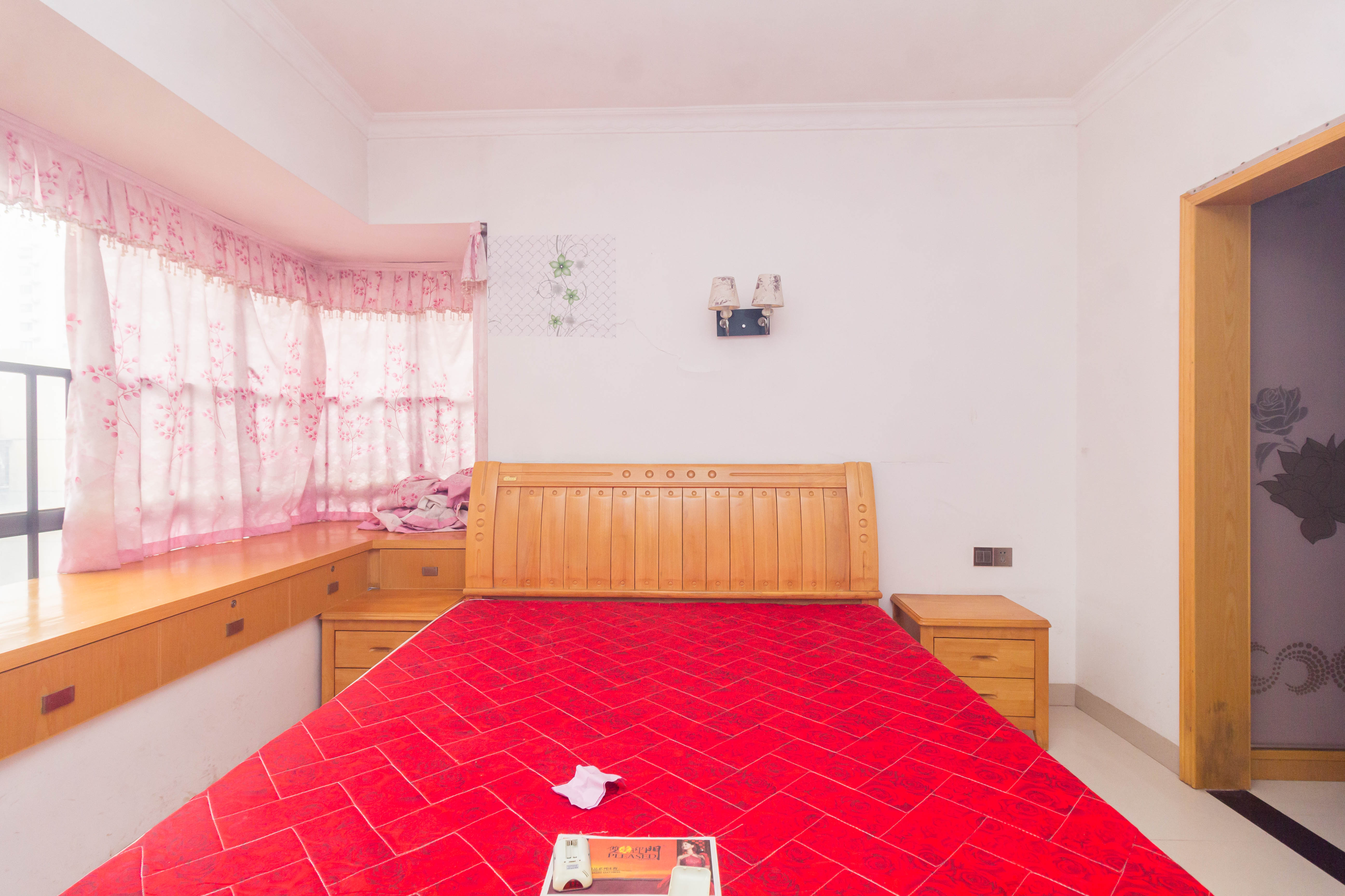 中国铁建国际城一期  4室2厅2卫    79.8万 中国铁建国际城一期  4室2厅2卫    79.8万卧室