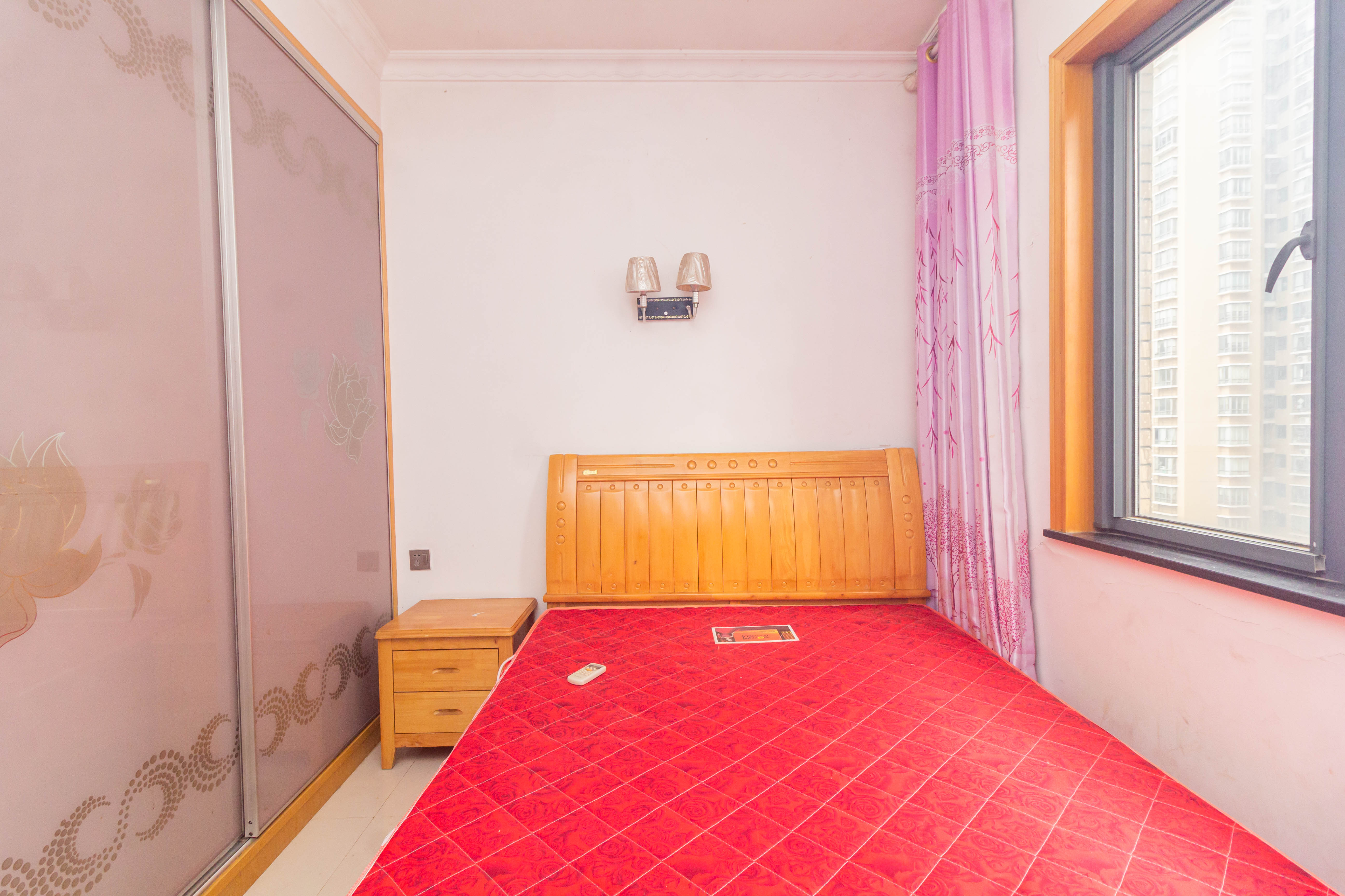 中国铁建国际城一期  4室2厅2卫    79.8万 中国铁建国际城一期  4室2厅2卫    79.8万卧室