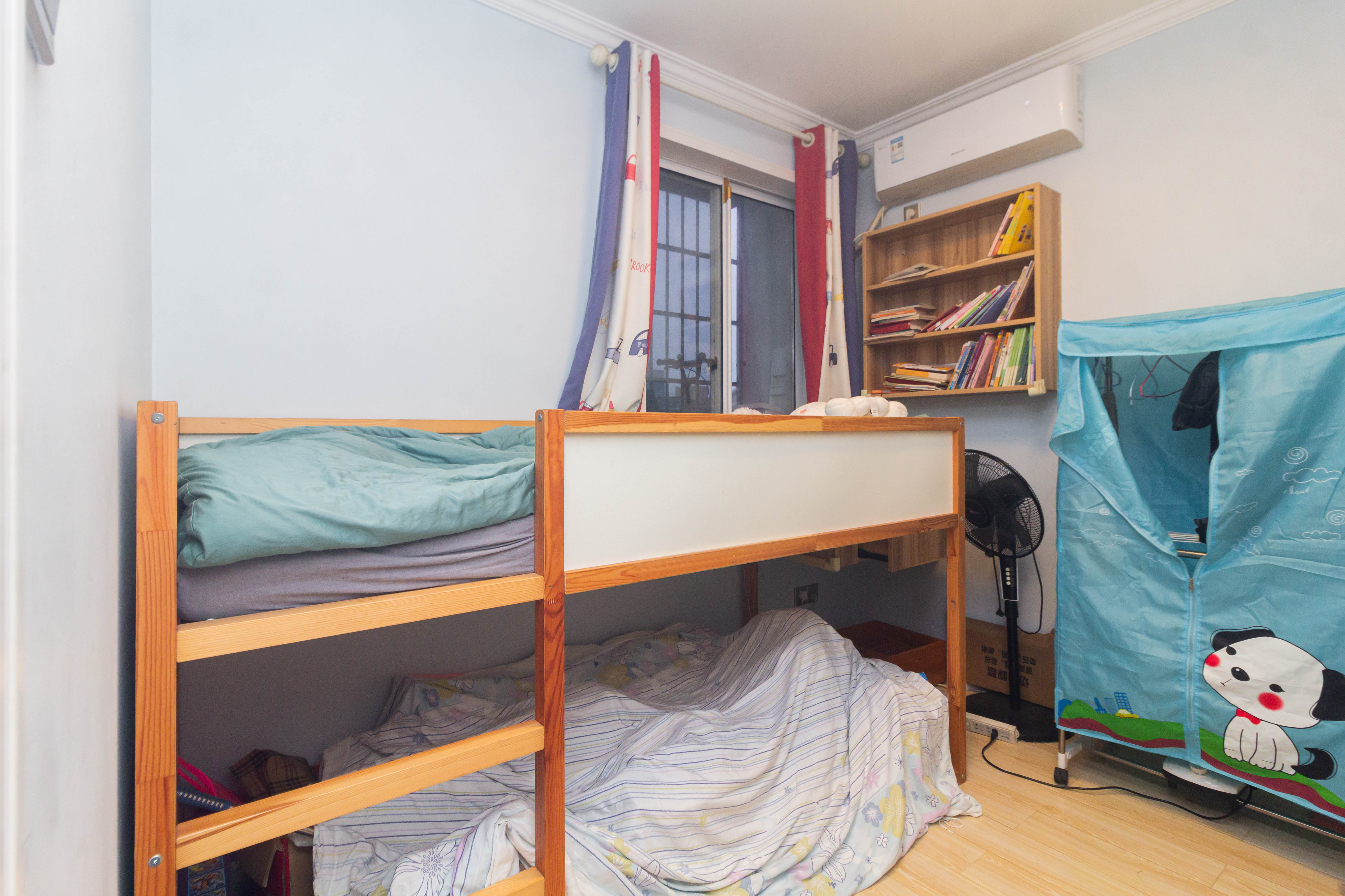 东岸锦城(东方人家) 3室2厅1卫 67.8万 东岸锦城(东方人家) 3室2厅1卫 67.8万卧室