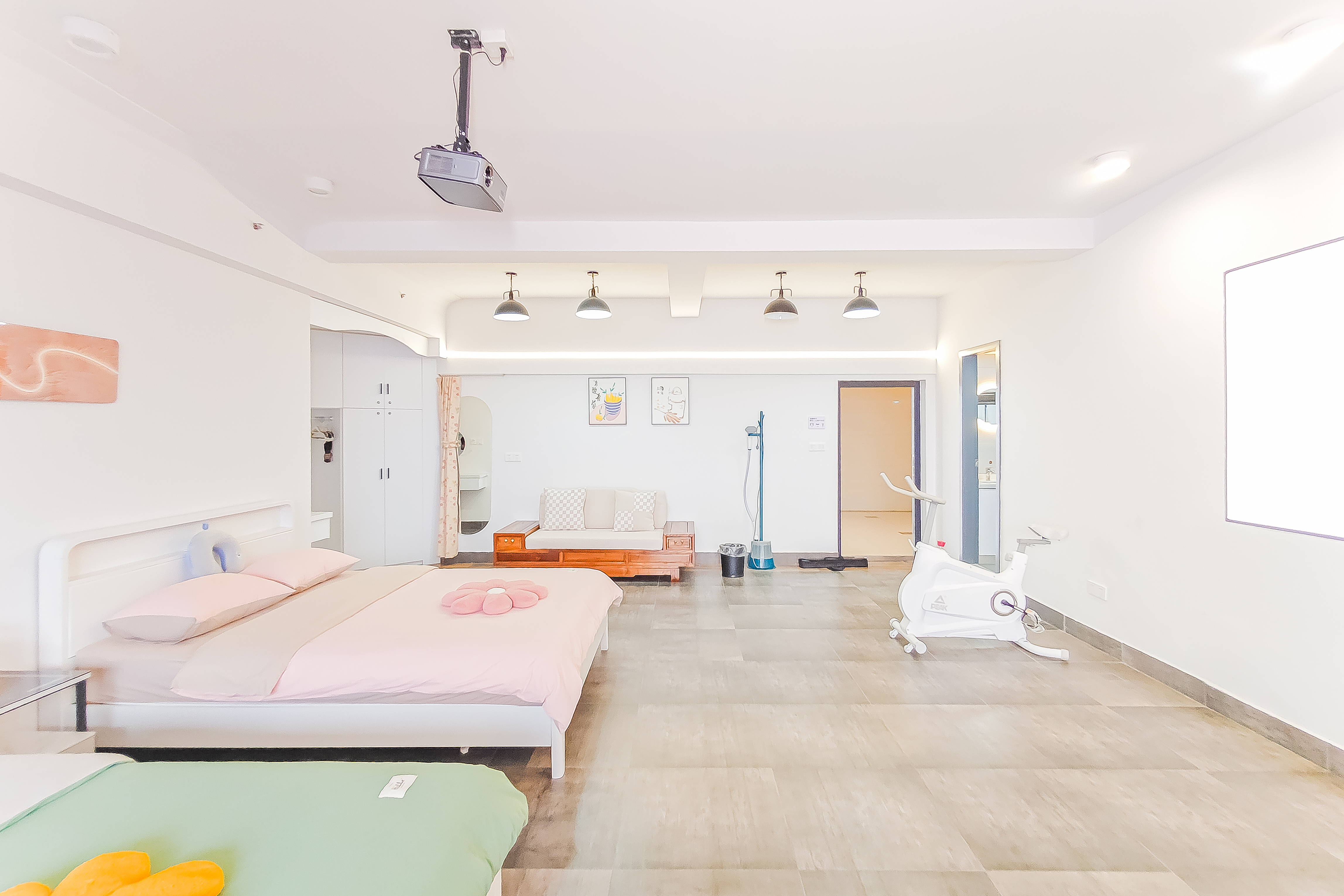 东友星座  1室1厅1卫    152.8万 东友星座  1室1厅1卫    152.8万卧室