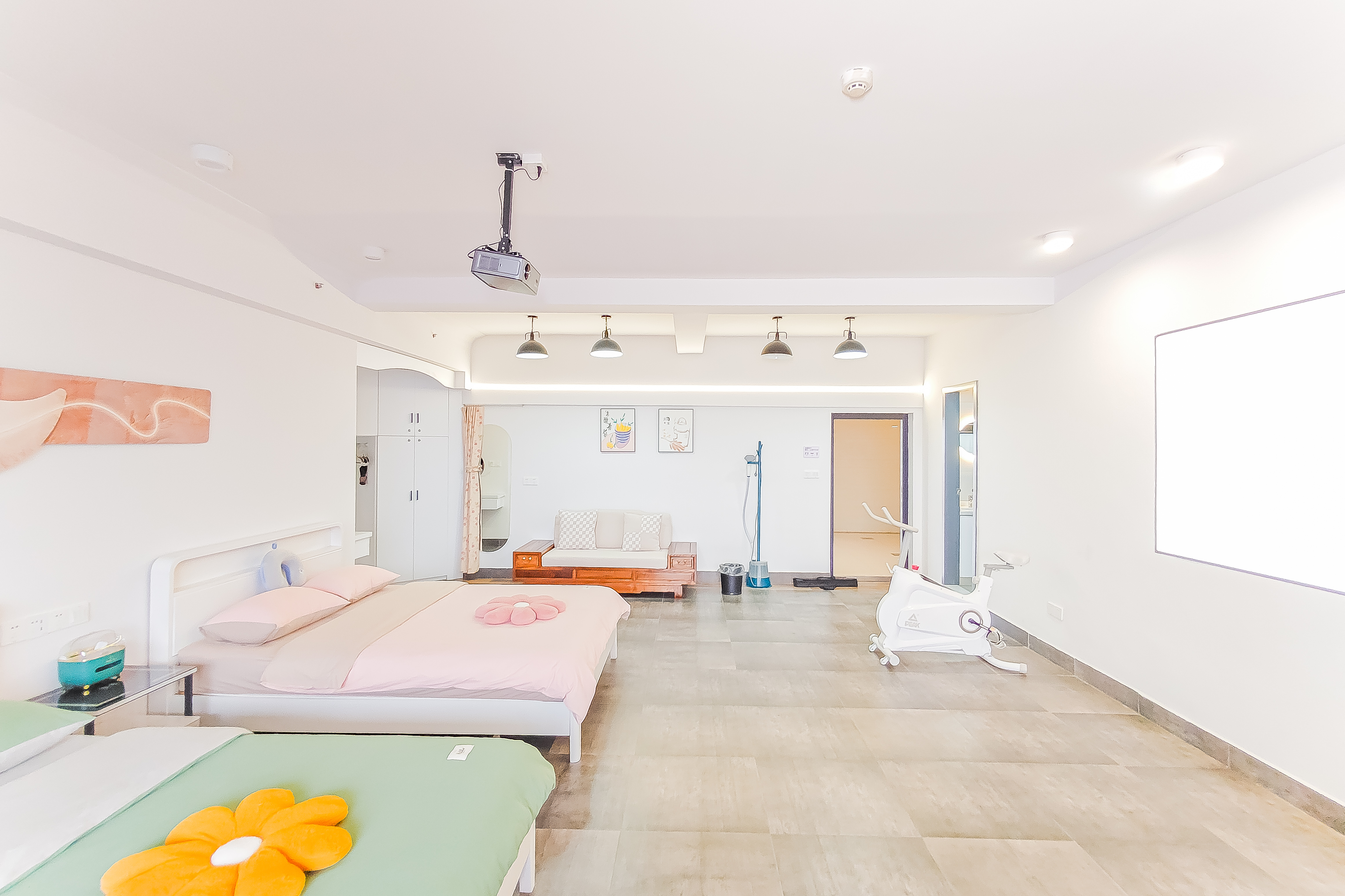 东友星座  1室1厅1卫    152.8万 东友星座  1室1厅1卫    152.8万卧室