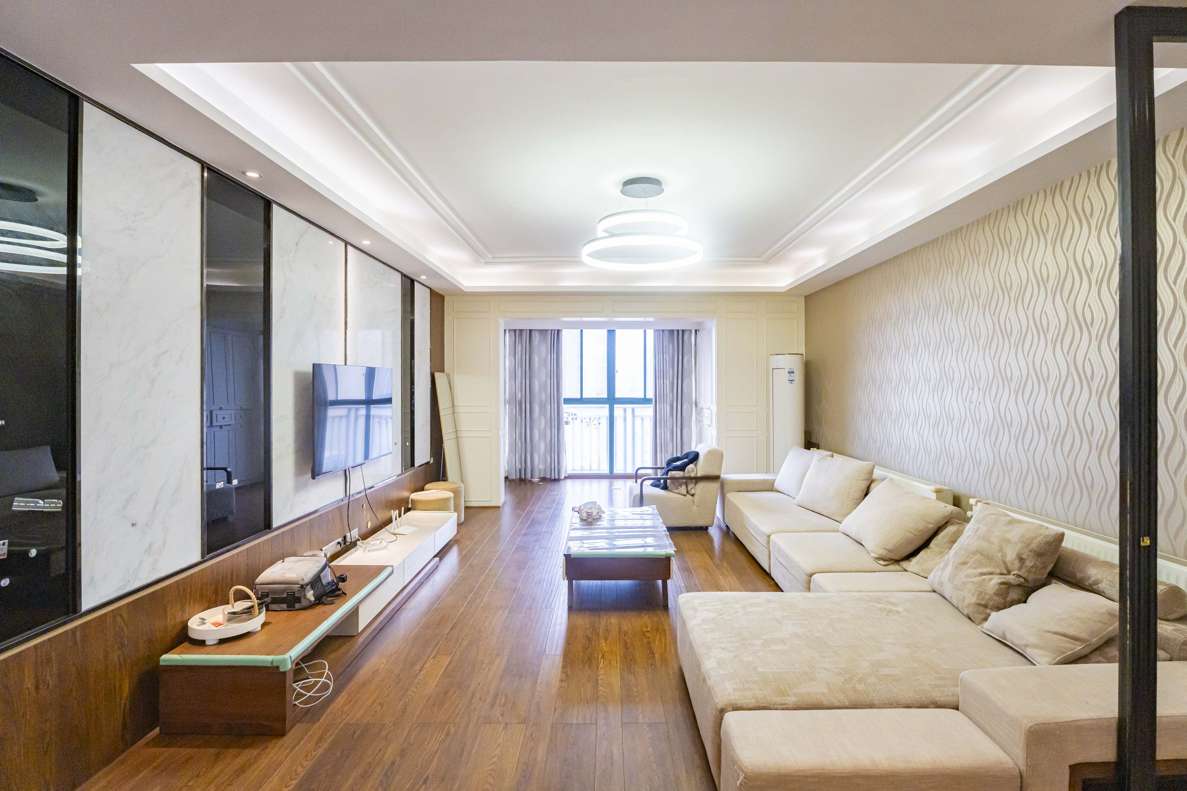 绿洲花园  3室2厅2卫    125.0万 绿洲花园  3室2厅2卫    125.0万客厅