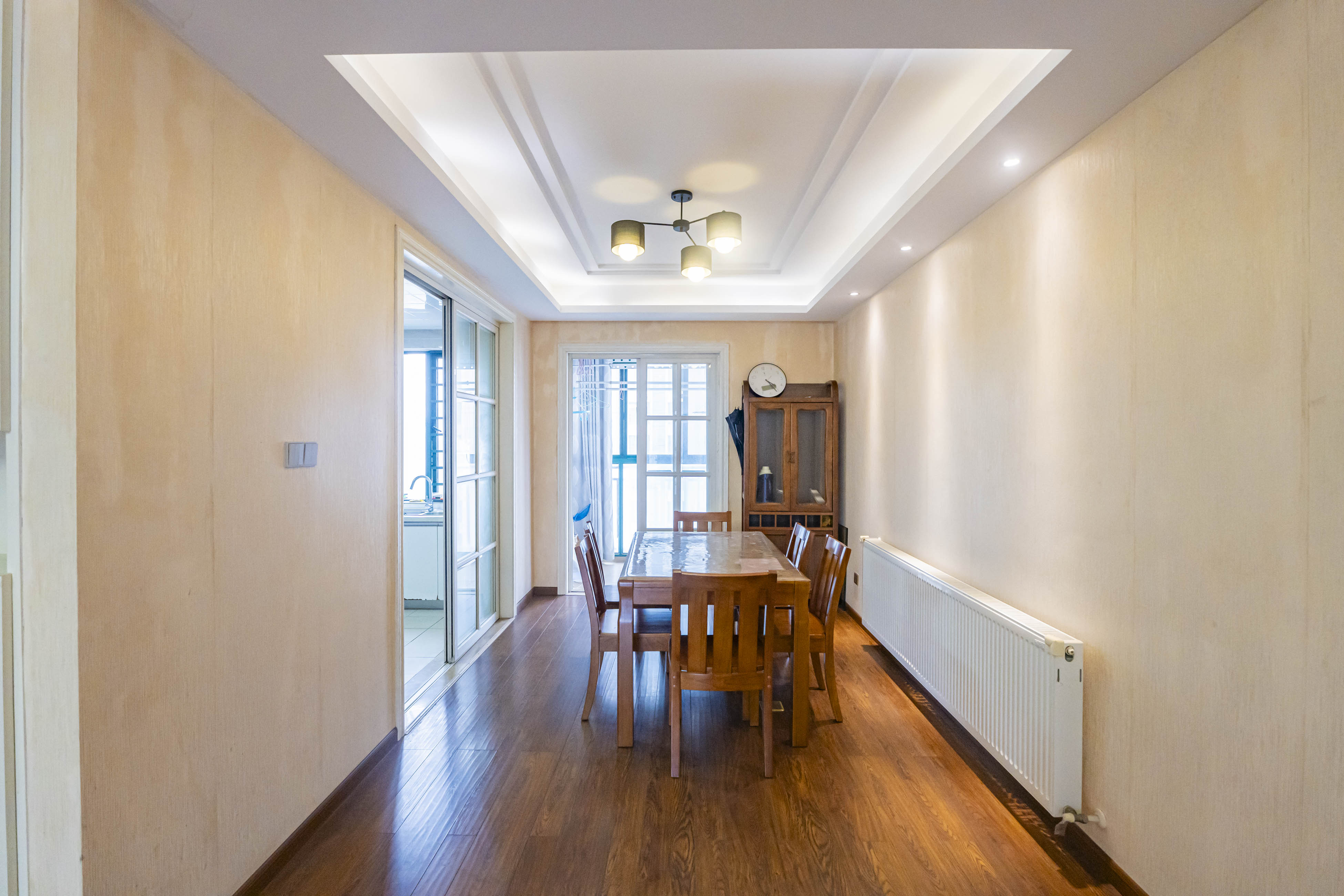 绿洲花园  3室2厅2卫    125.0万 绿洲花园  3室2厅2卫    125.0万客厅