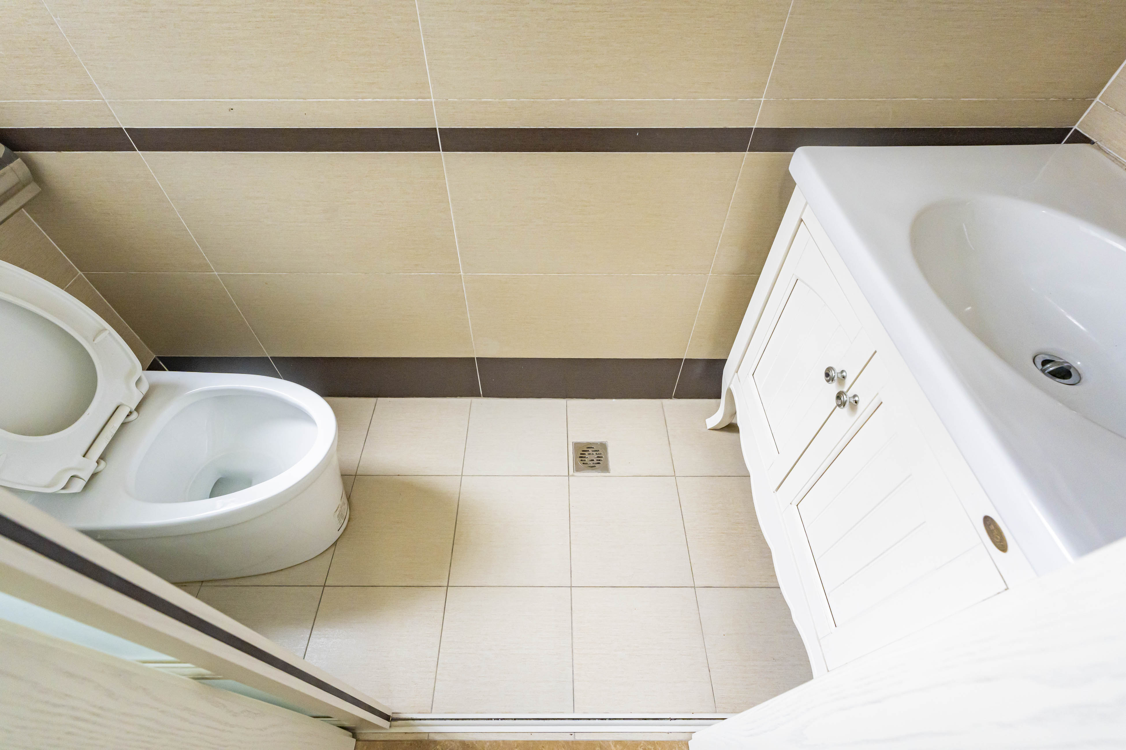 绿洲花园  3室2厅2卫    125.0万 绿洲花园  3室2厅2卫    125.0万卫生间