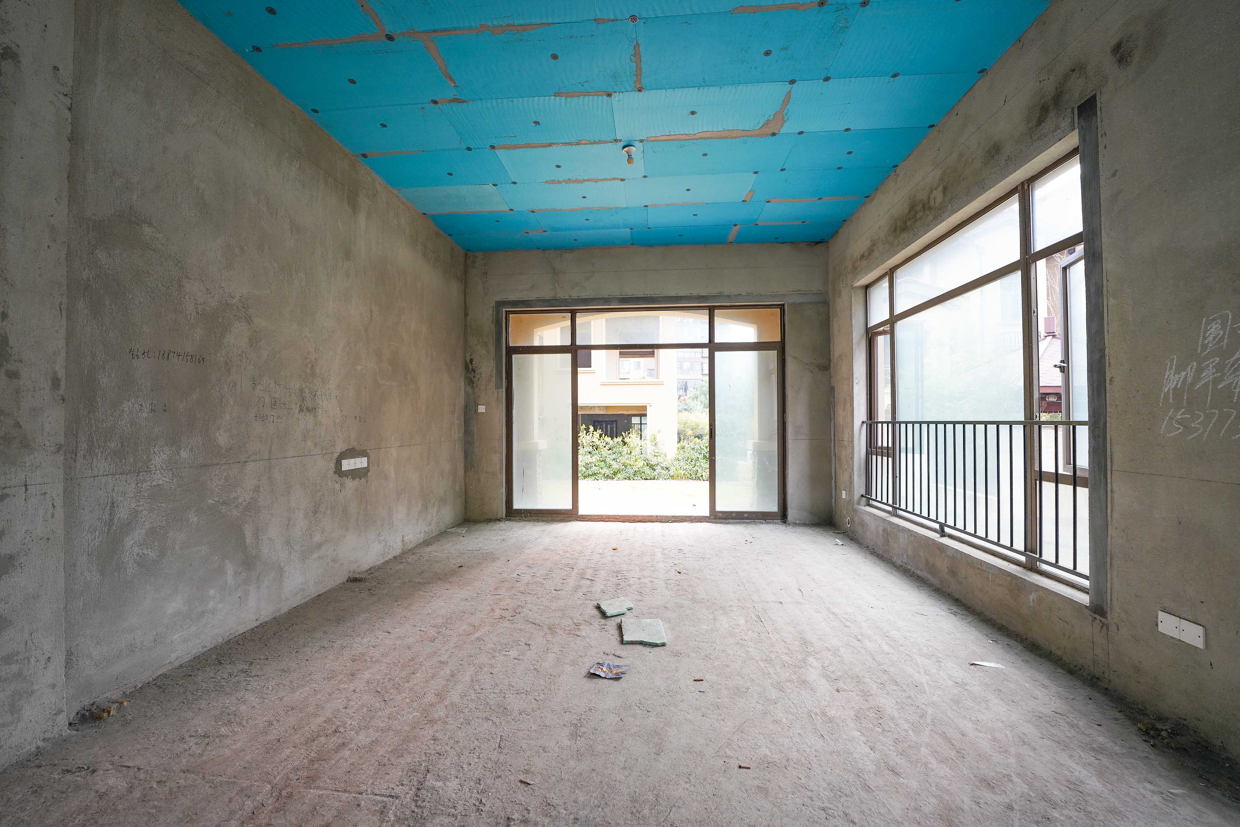 碧桂园公园壹号(凯怡茗苑)  5室2厅3卫    289.0万 碧桂园公园壹号(凯怡茗苑)  5室2厅3卫    289.0万