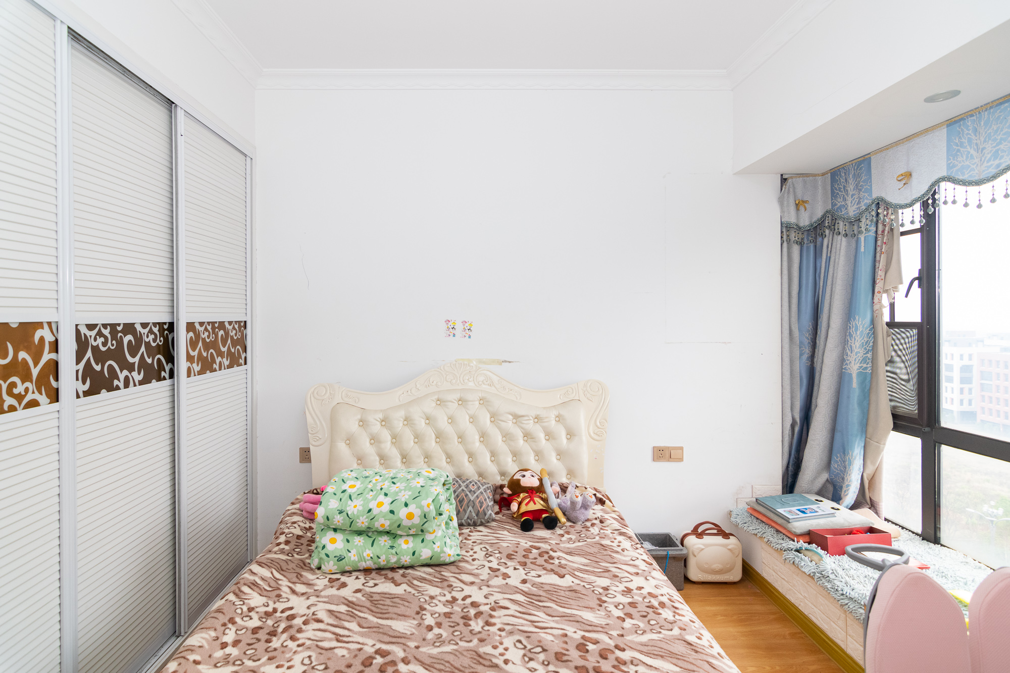 湖南报业文化城(米地亚家园) 3室2厅2卫 93.0万 湖南报业文化城(米地亚家园) 3室2厅2卫 93.0万卧室