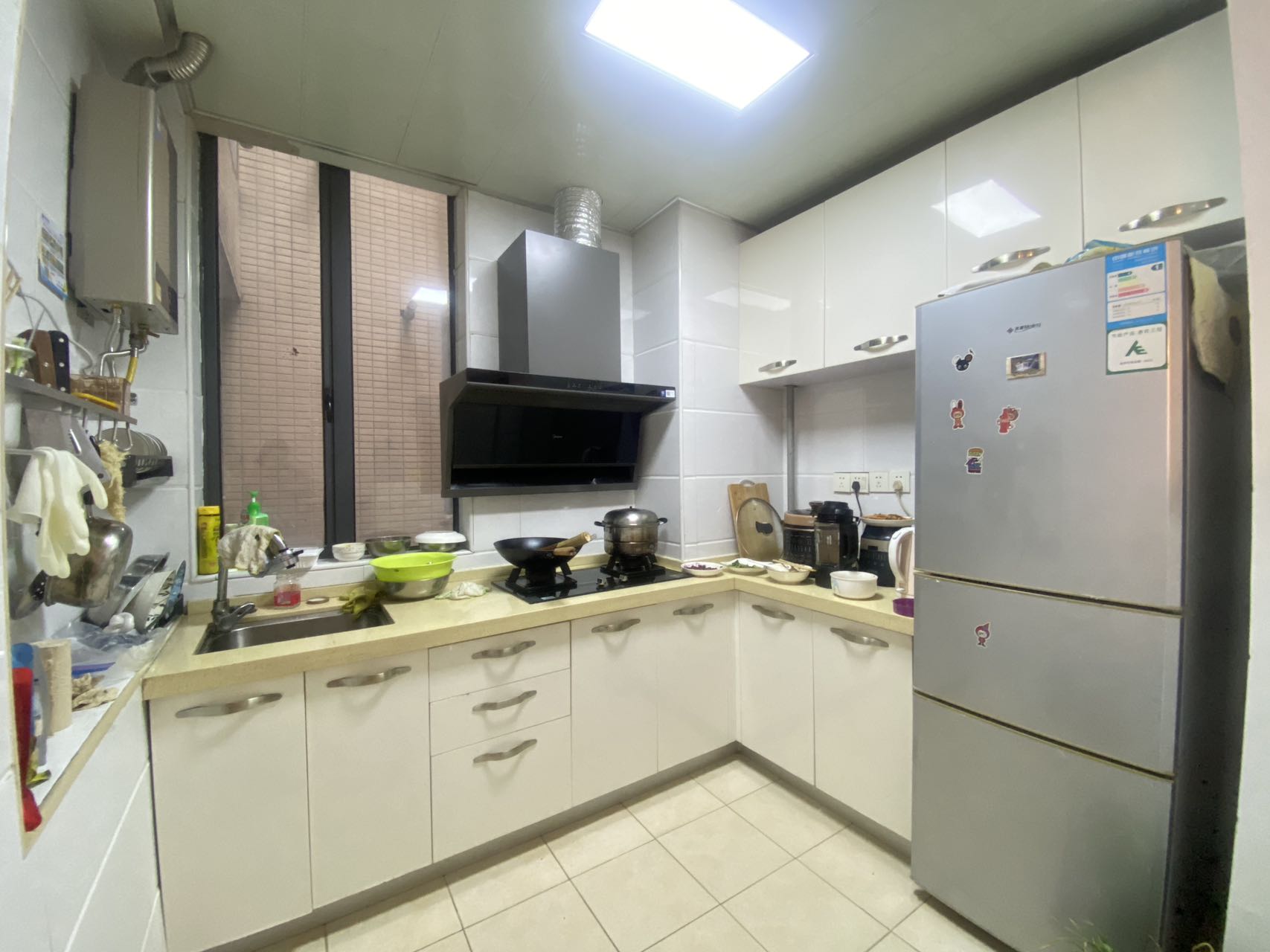 泰山公馆  2室1厅1卫    37.0万 泰山公馆  2室1厅1卫    37.0万室内图