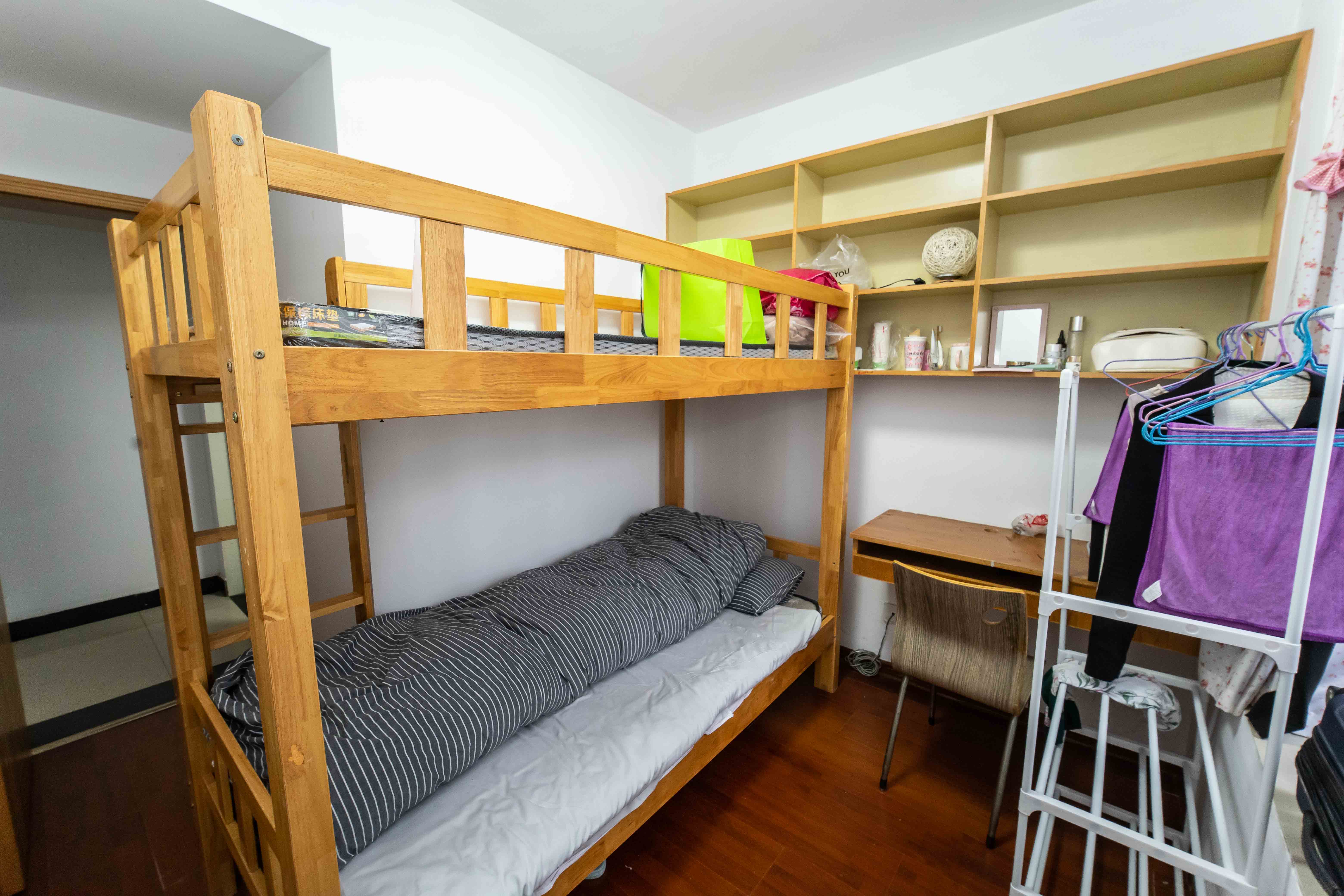 东玺门  3室2厅1卫    75.0万卧室