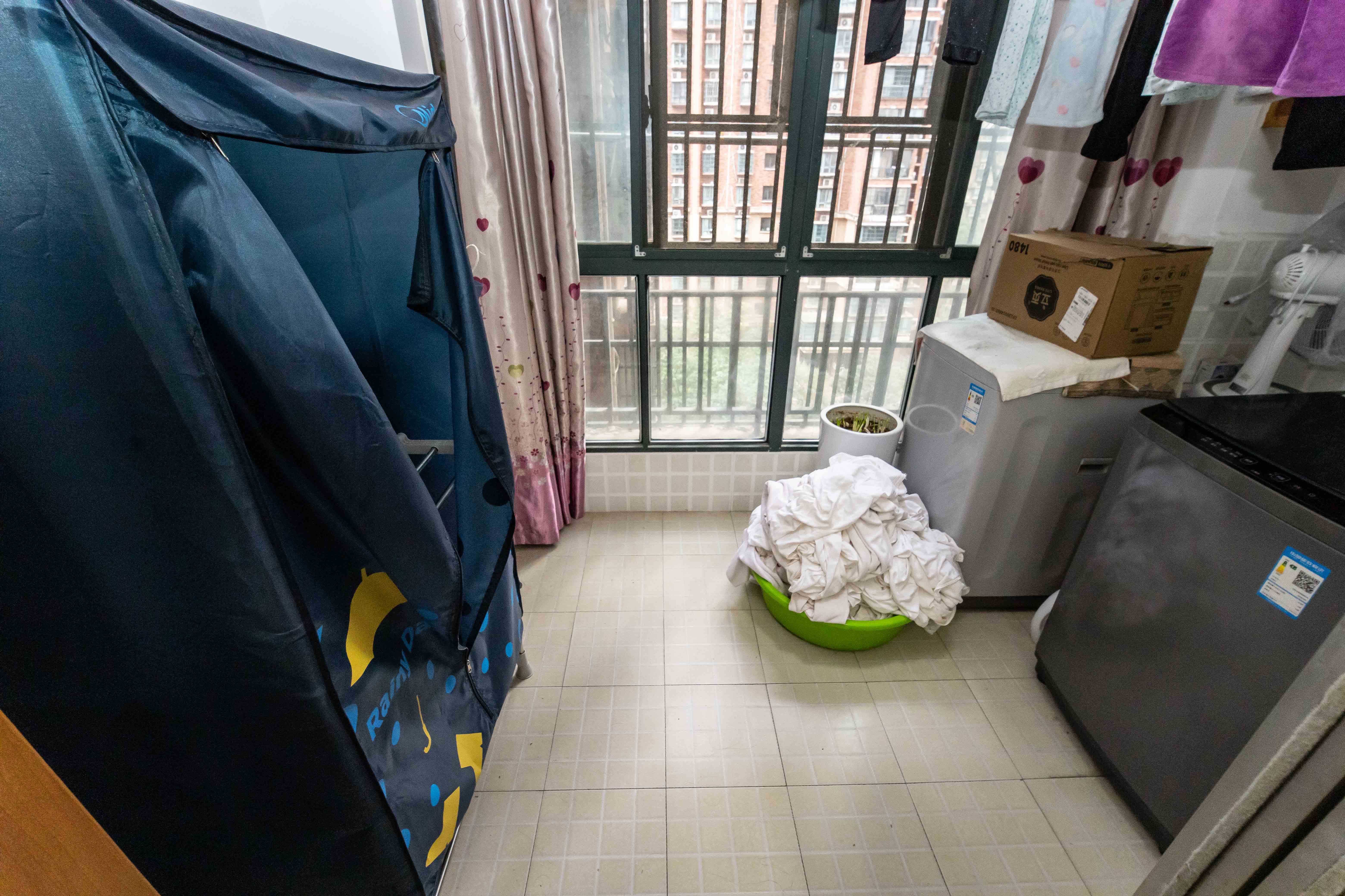 东玺门  3室2厅1卫    75.0万阳台