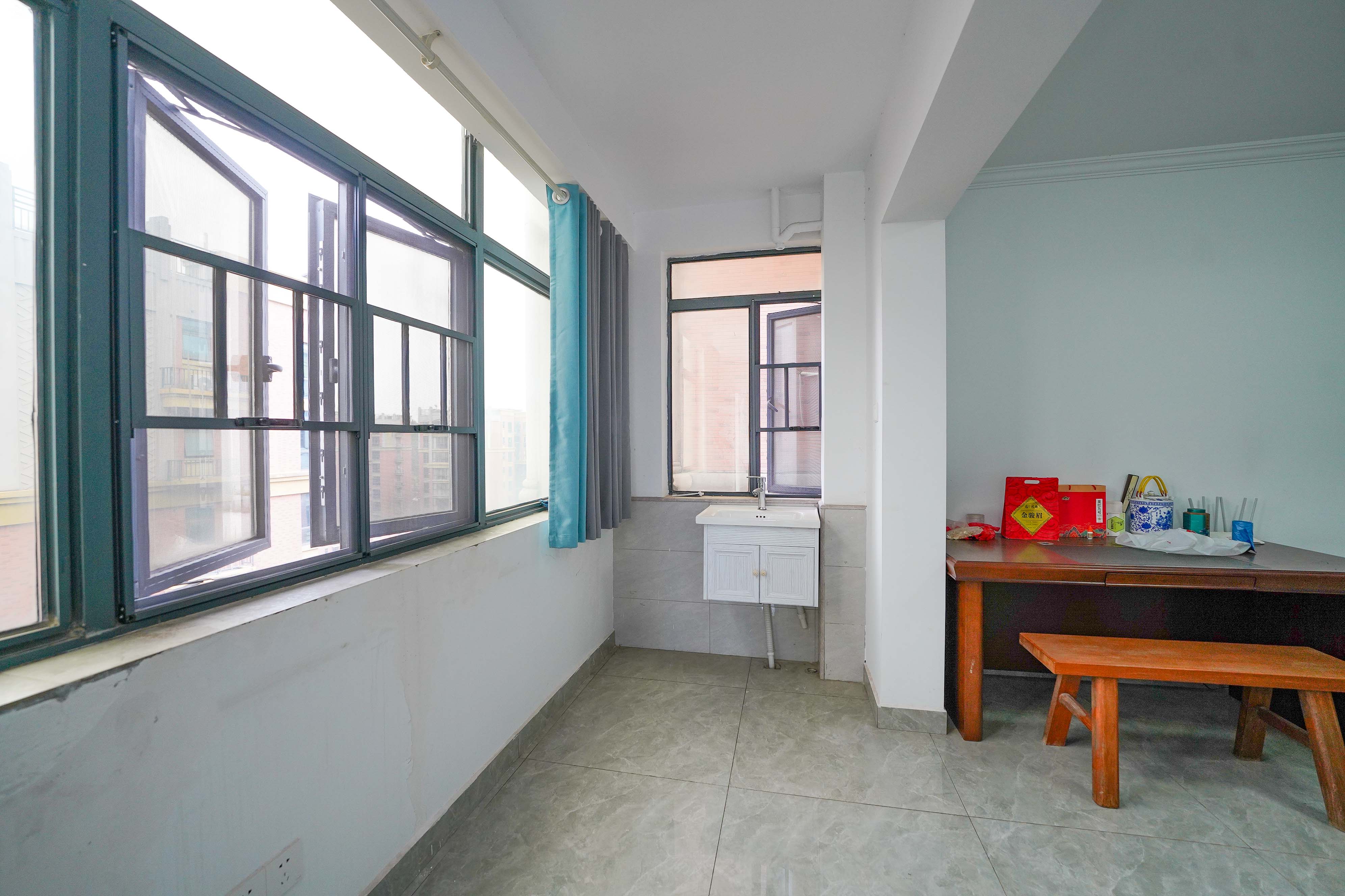 金谷豪庭 2室1厅1卫 50.00万 金谷豪庭 2室1厅1卫 50.00万阳台