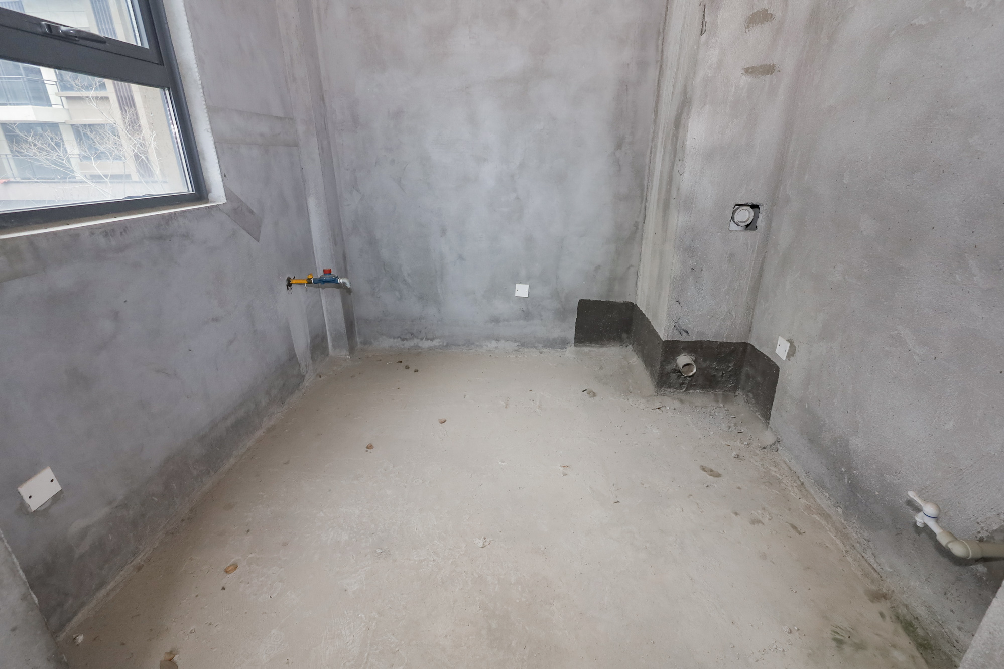 卓越中寰 6室2厅3卫 449.0万 卓越中寰 6室2厅3卫 449.0万厨房