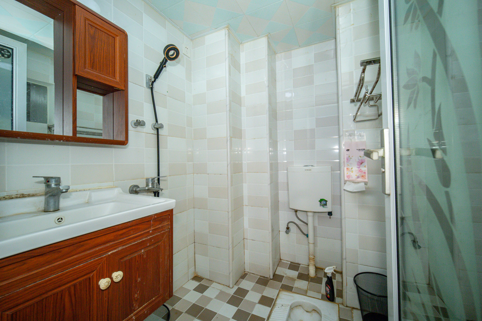 国泰九龙湾  1室1厅1卫    36.0万 国泰九龙湾  1室1厅1卫    36.0万卫生间