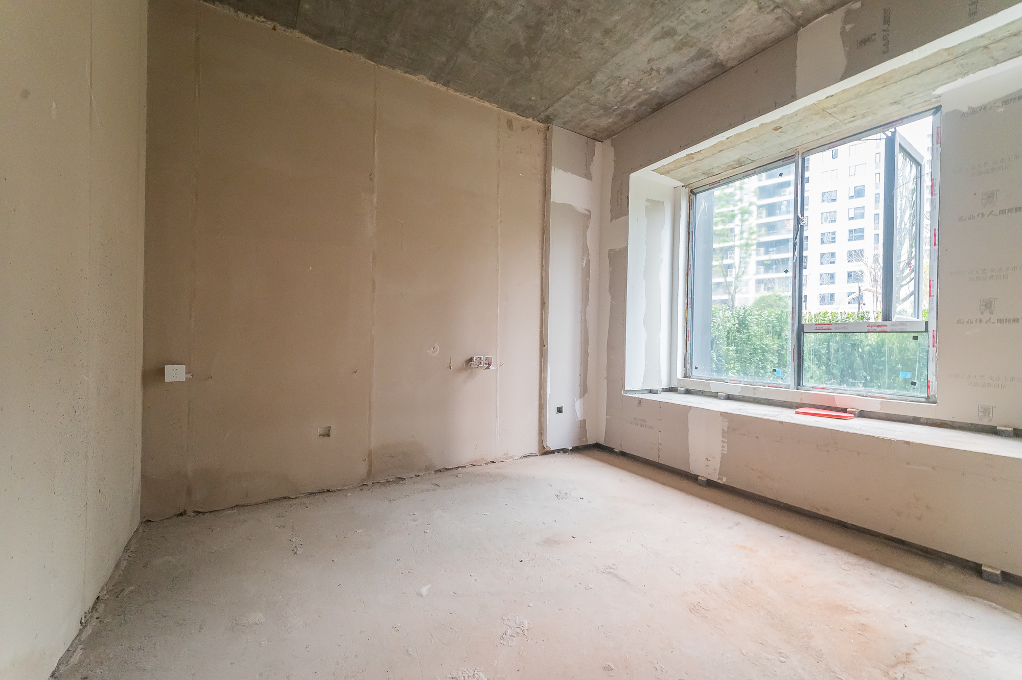 万科松湖天地 6室2厅6卫 628.0万 万科松湖天地 6室2厅6卫 628.0万其他