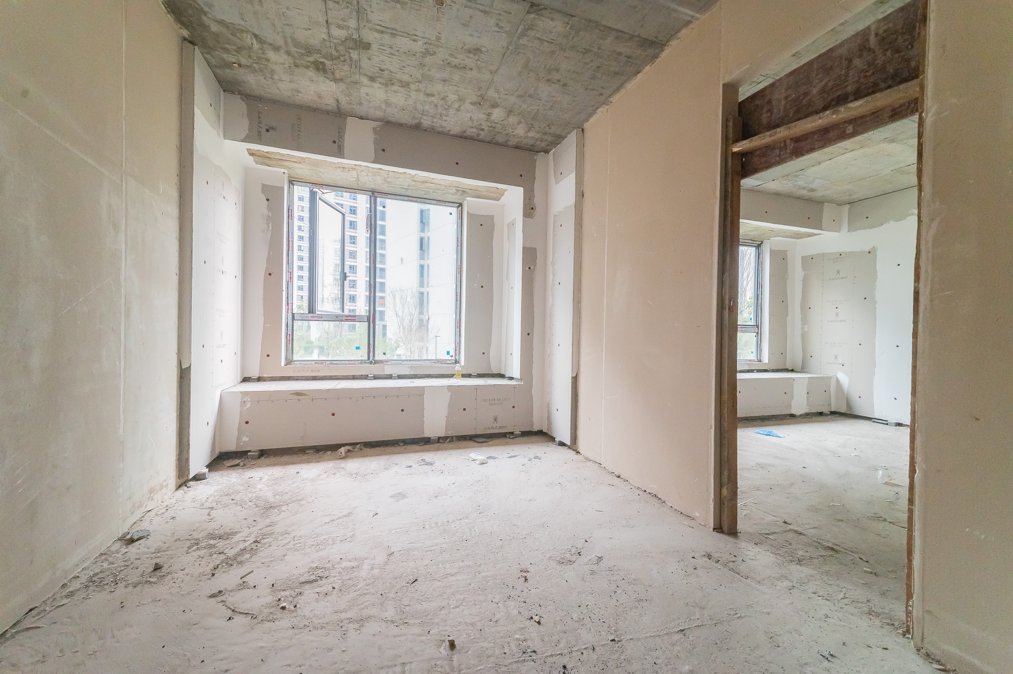 万科松湖天地 6室2厅6卫 628.0万 万科松湖天地 6室2厅6卫 628.0万其他