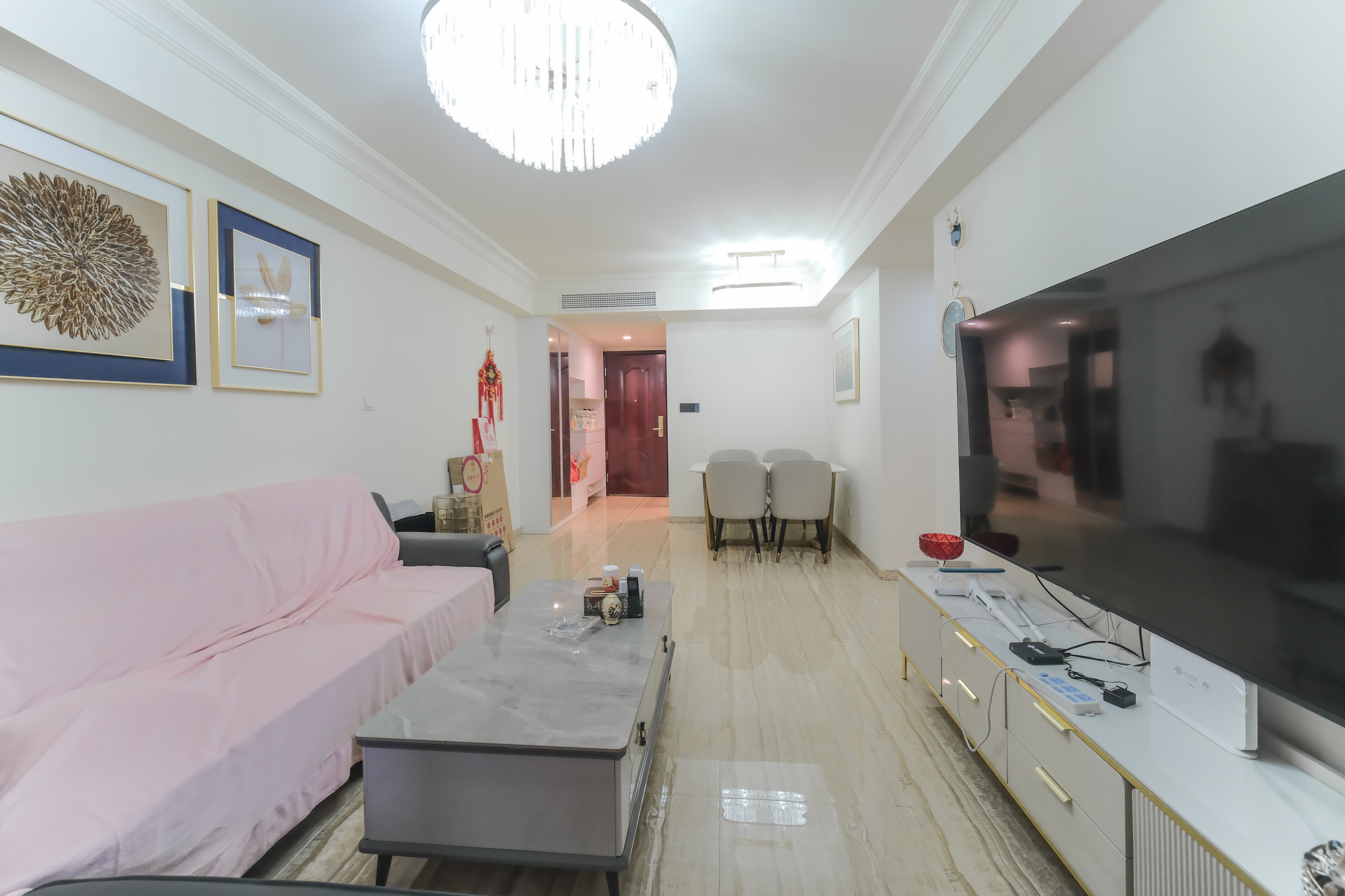 碧桂园翘楚棠 3室2厅2卫 70.0万 碧桂园翘楚棠 3室2厅2卫 70.0万客厅